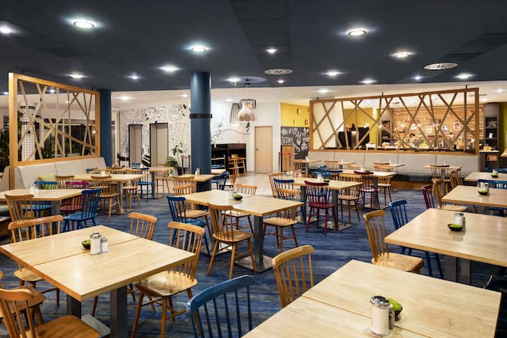 Vienna House Easy by Wyndham Bratislava restaurant in Bratislava, Other than US/Canada