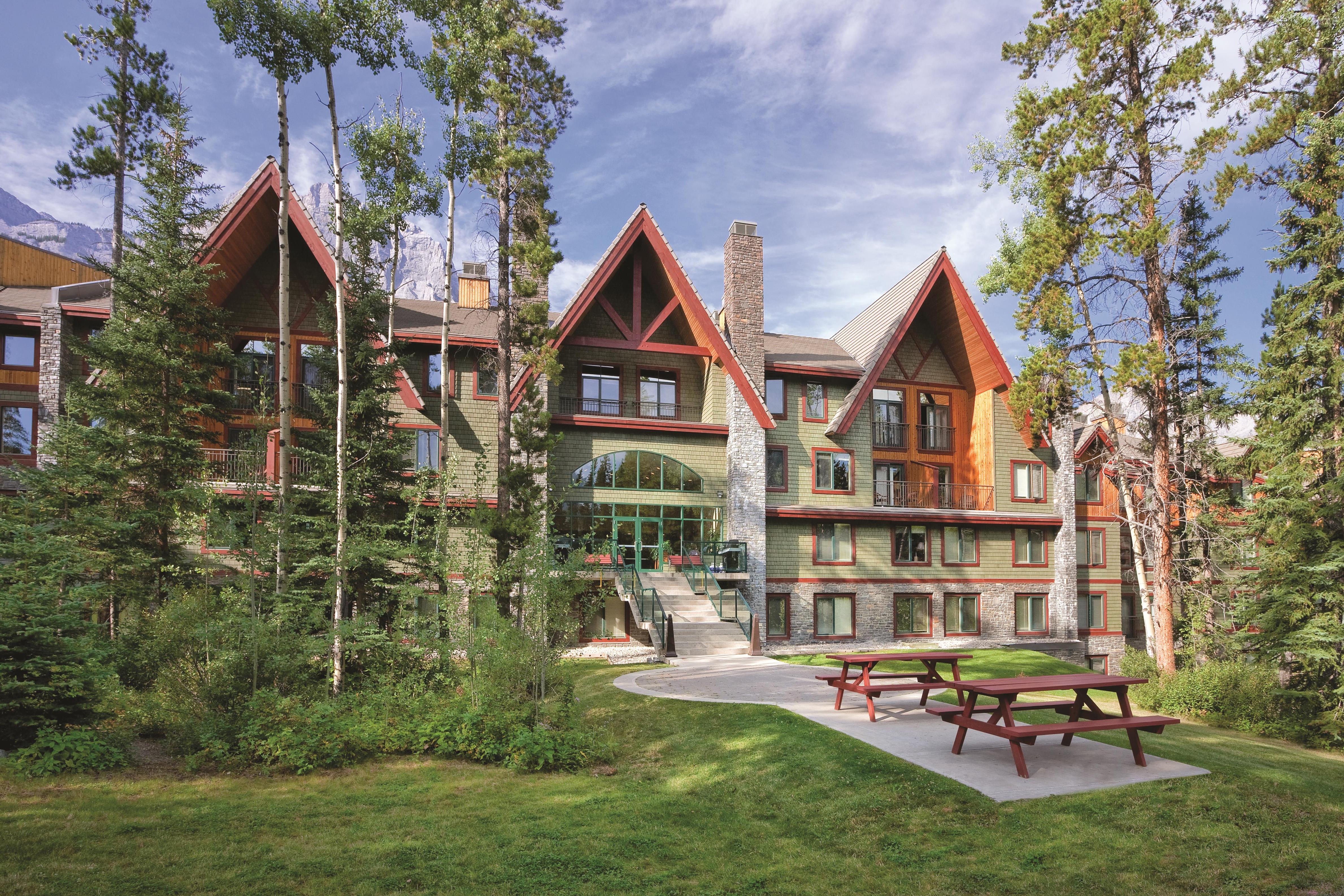 Exterior of WorldMark Canmore-Banff hotel in Canmore, Alberta