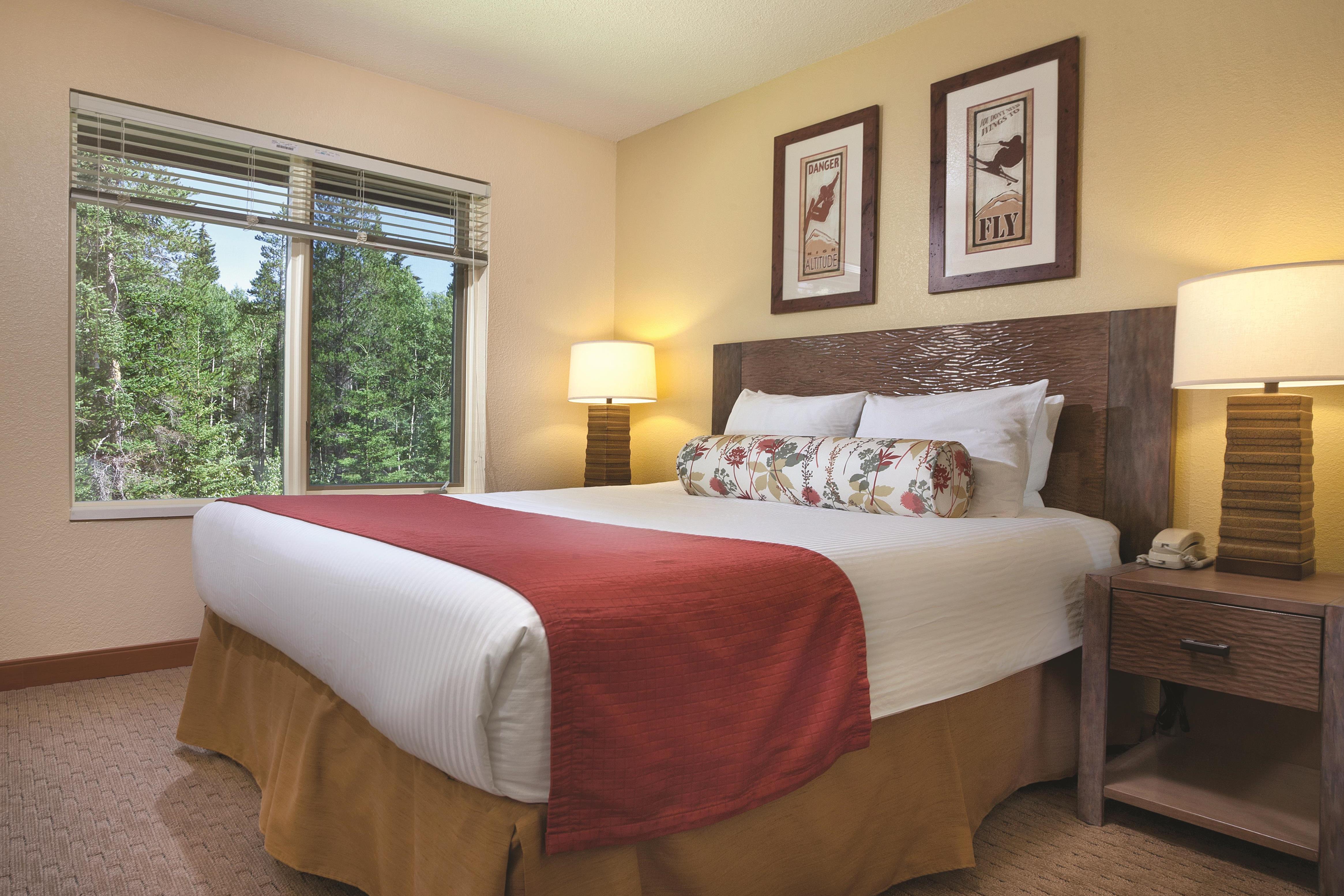 Guest room at the WorldMark Canmore-Banff in Canmore, Alberta