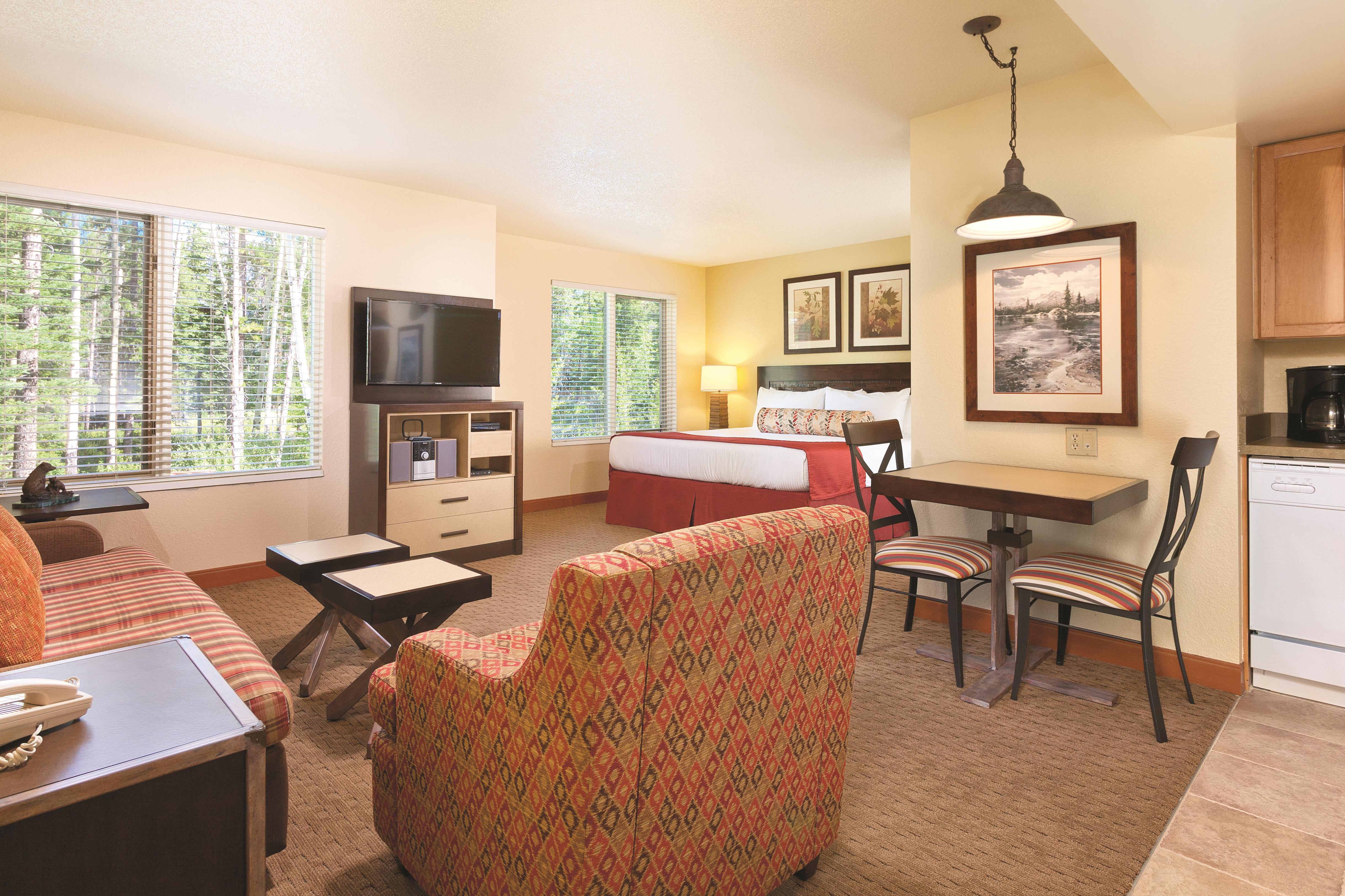 Guest room at the WorldMark Canmore-Banff in Canmore, Alberta