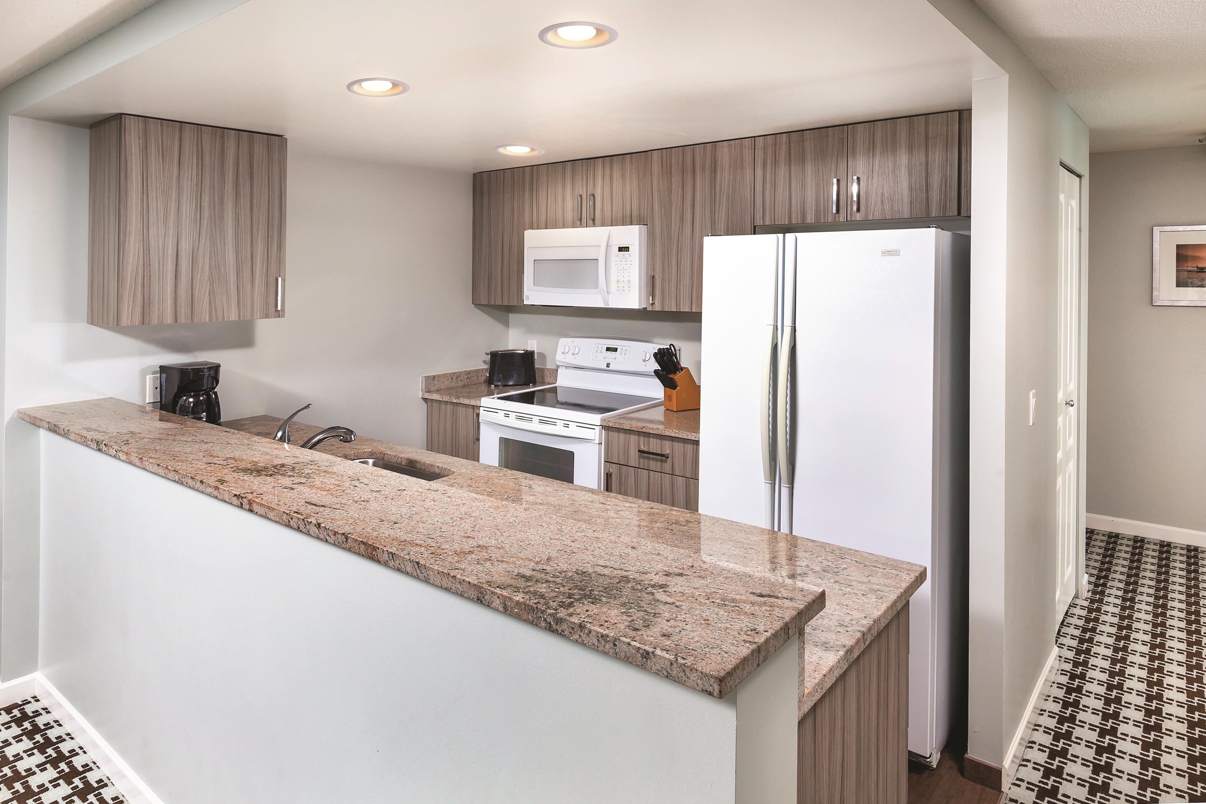 Guest room feature at the WorldMark Victoria in Victoria, British Columbia