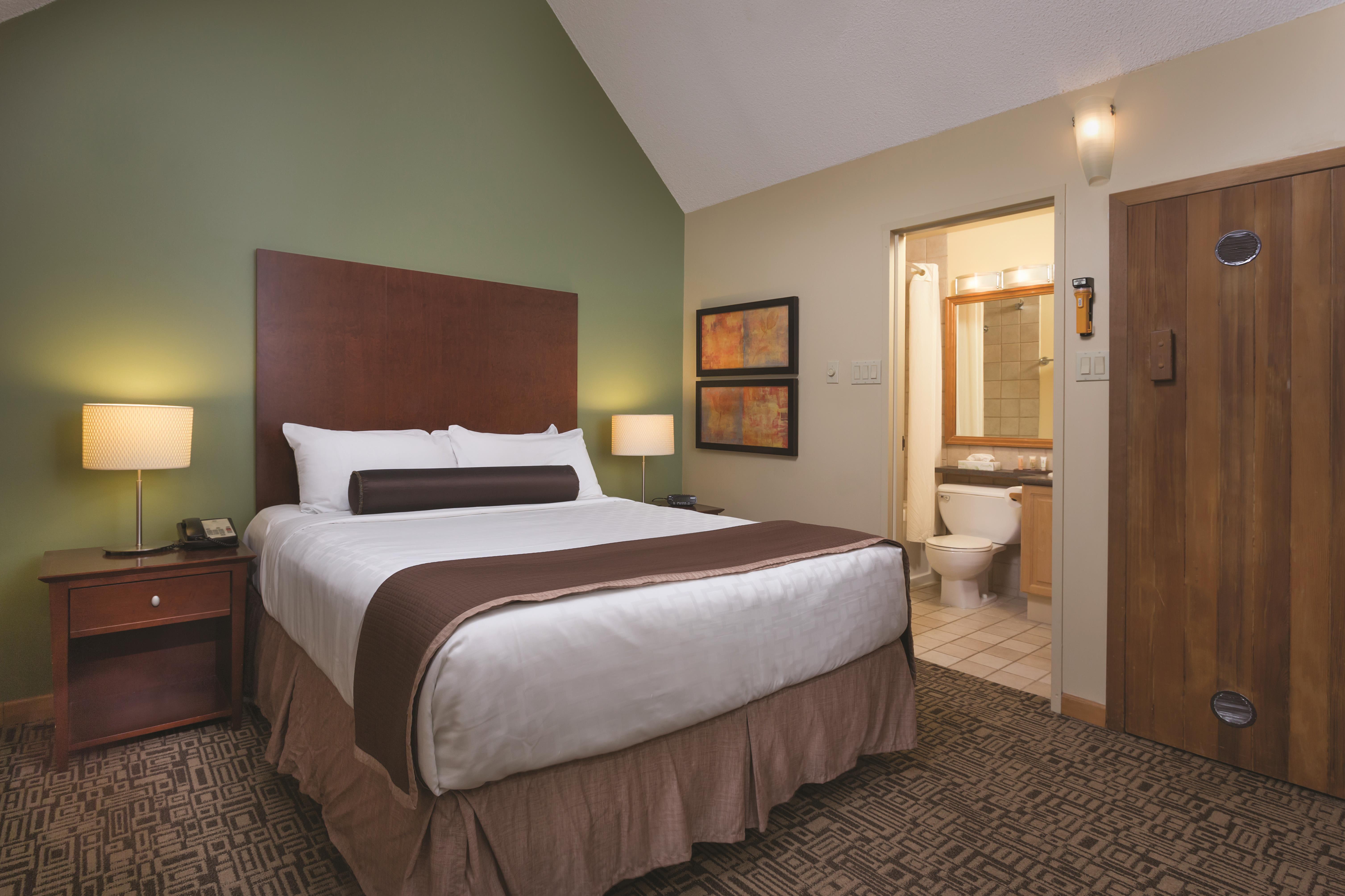 Guest room at the Mountainside Lodge in Whistler, British Columbia