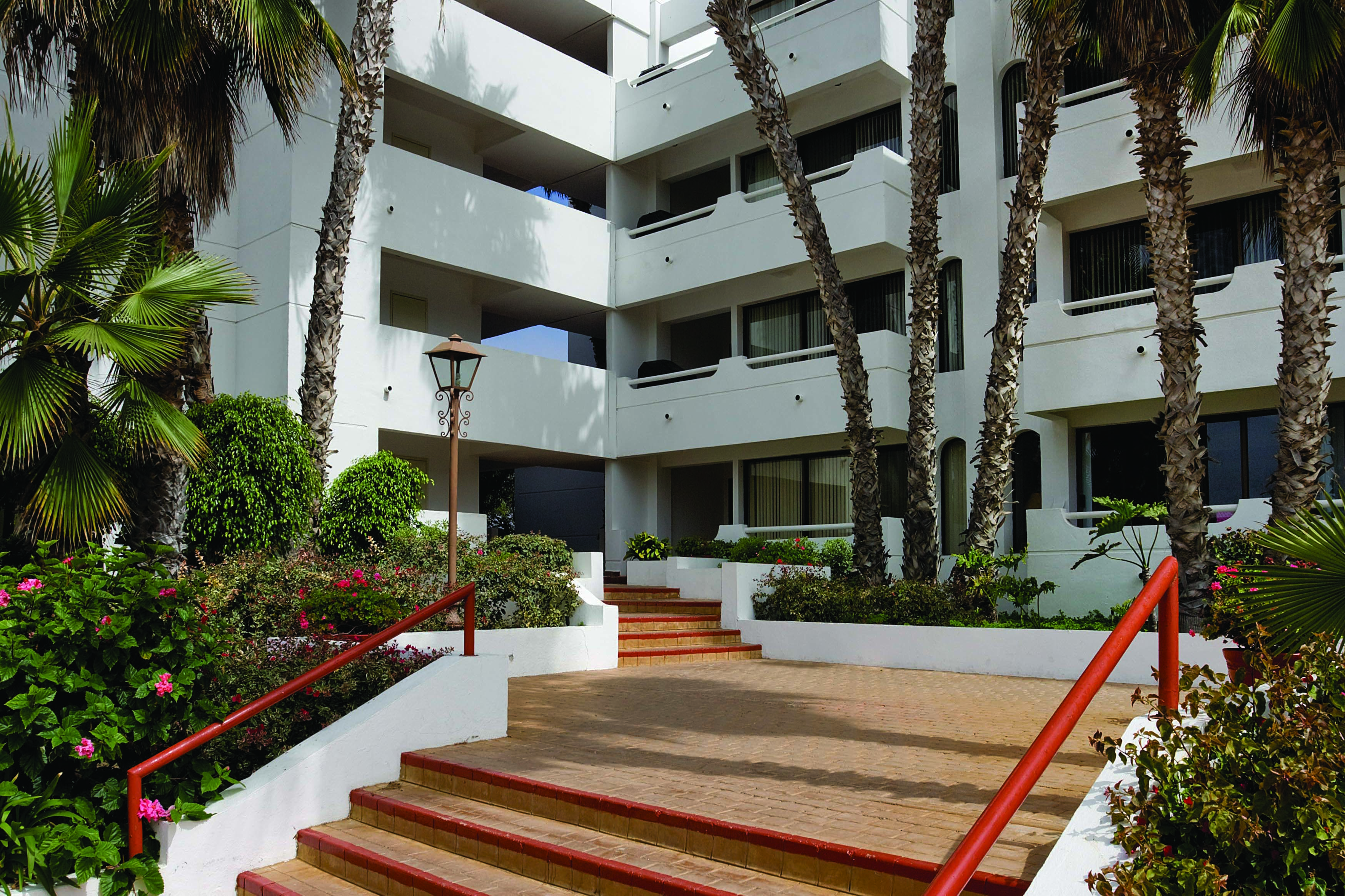 Exterior Day Image of WorldMark La Paloma hotel in Rosarito Beach, Tijuana, Other than US/Canada