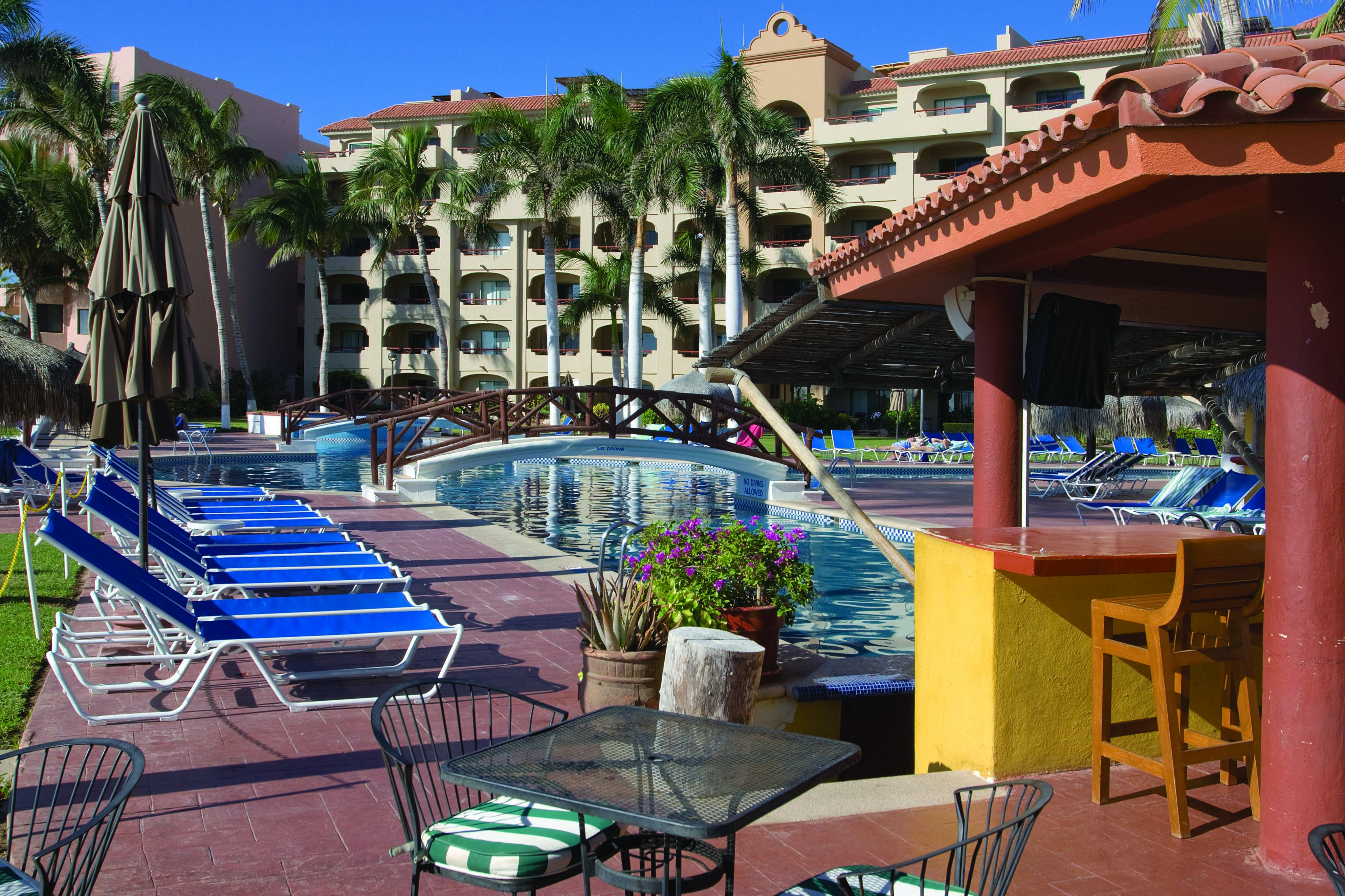 Exterior Day Image of WorldMark Coral Baja hotel in San Jose del Cabo BCS, Other than US/Canada
