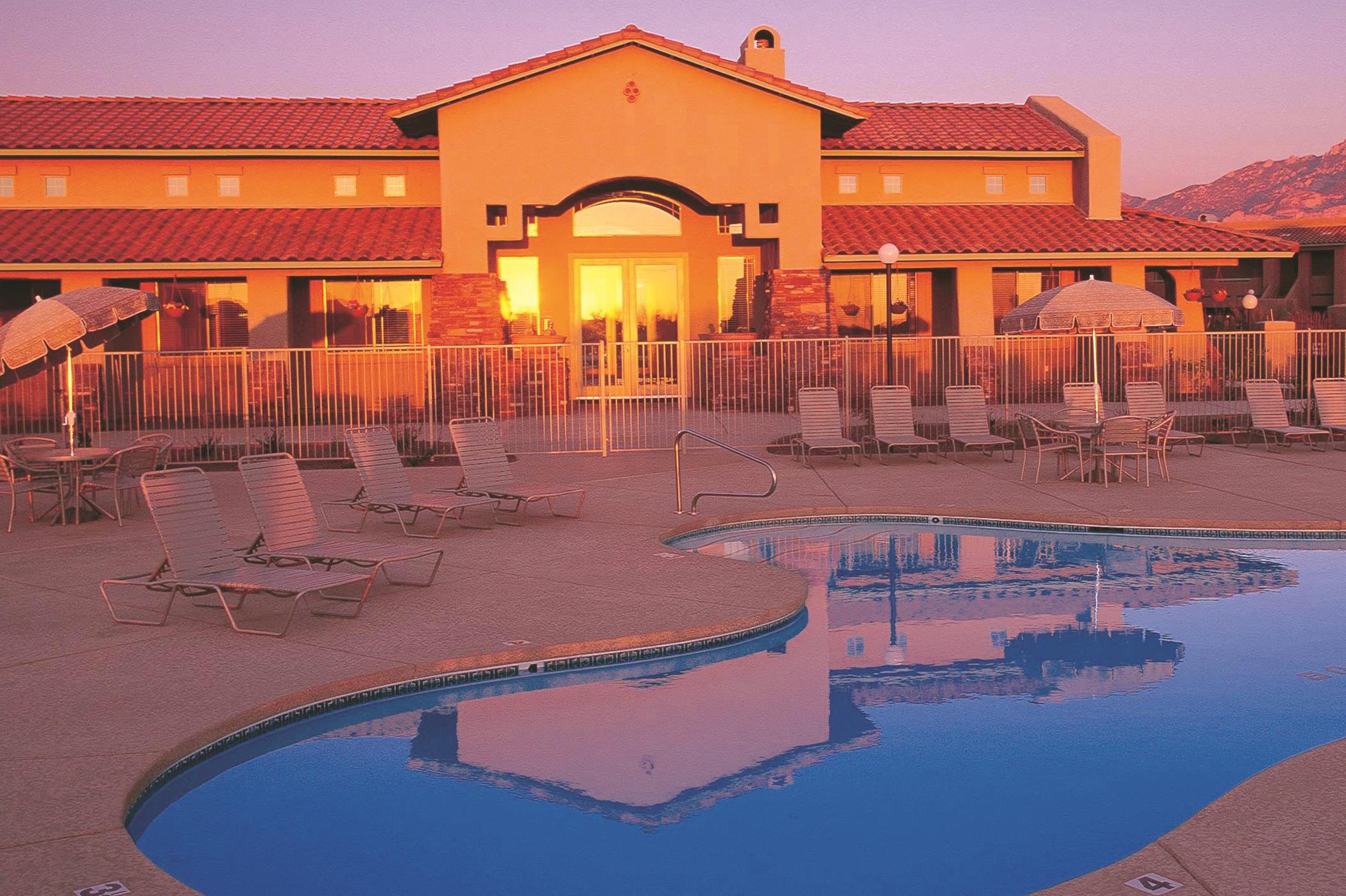Exterior Dusk Image of WorldMark Rancho Vistoso hotel in Oro Valley, Arizona