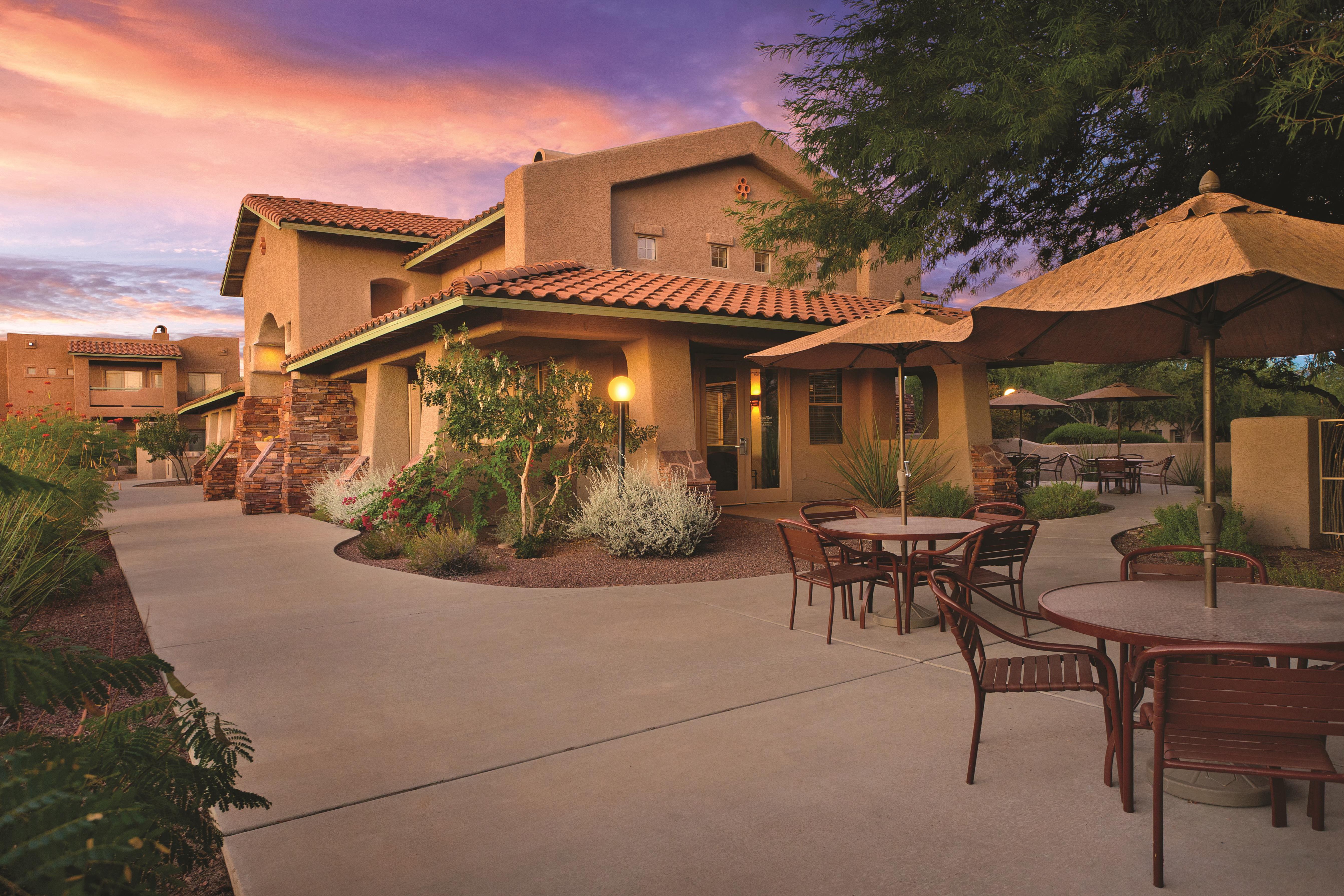 Exterior Dusk Image of WorldMark Rancho Vistoso hotel in Oro Valley, Arizona