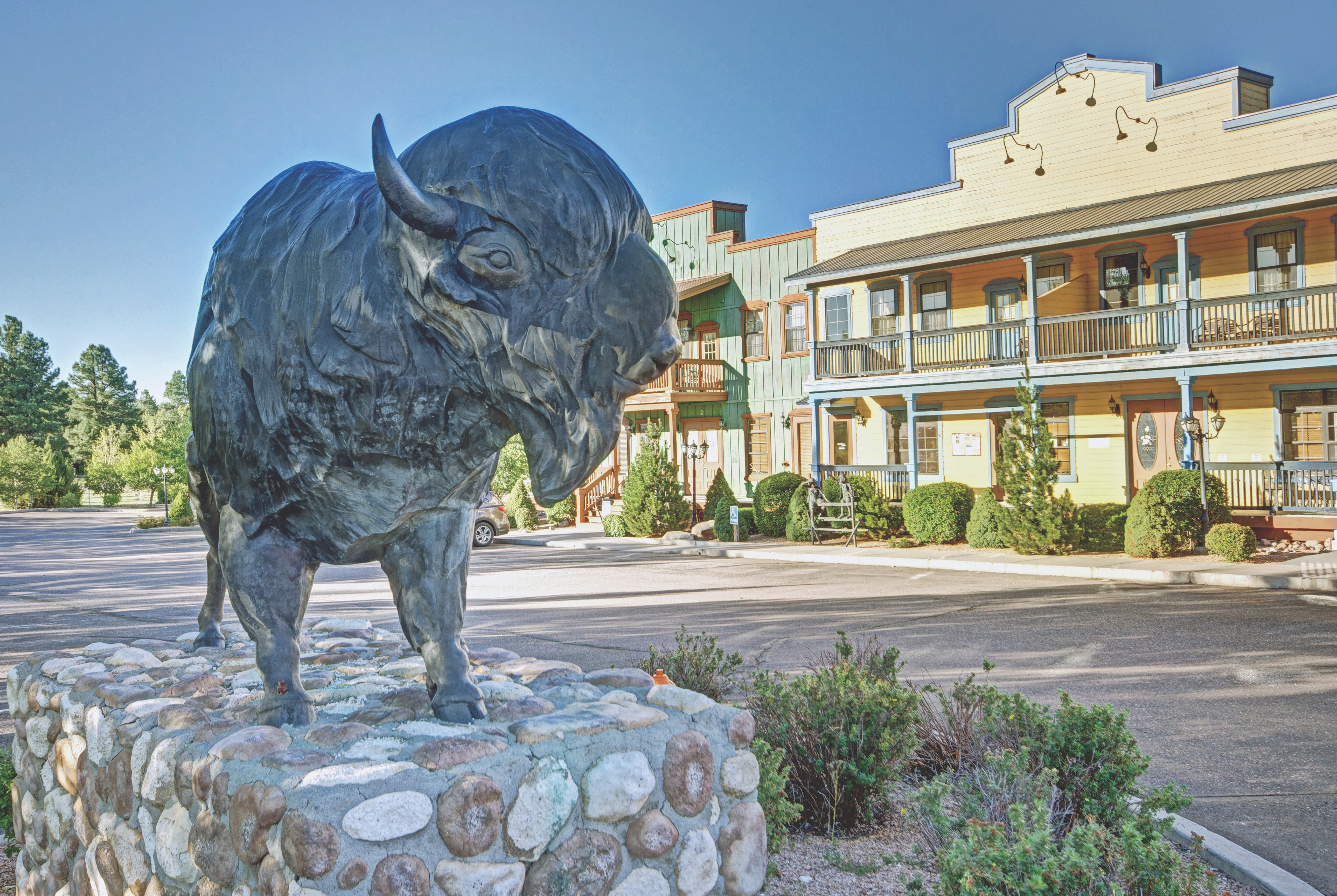 Exterior Day Image of WorldMark Bison Ranch hotel in Overgaard, Arizona