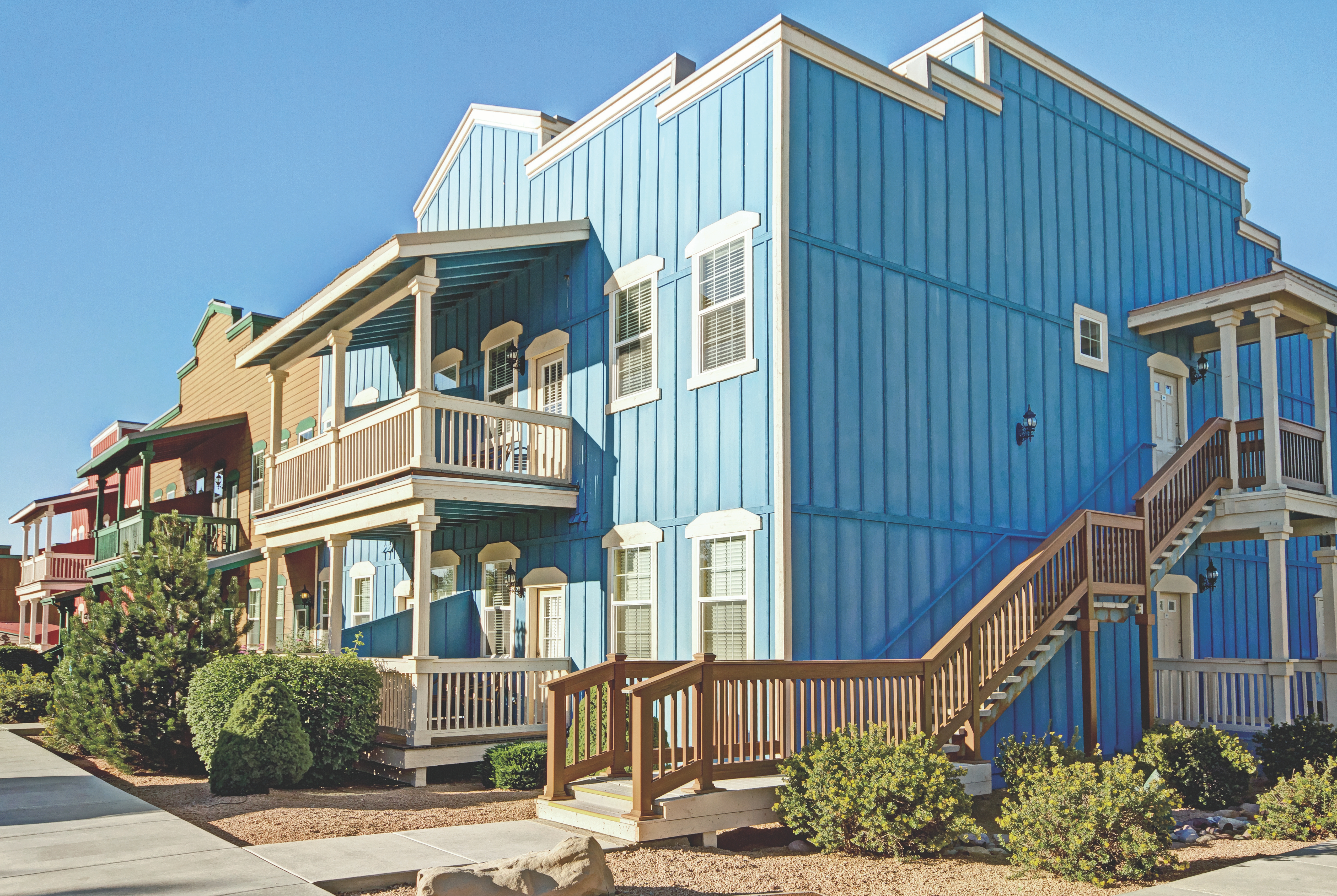 Exterior Day Image of WorldMark Bison Ranch hotel in Overgaard, Arizona