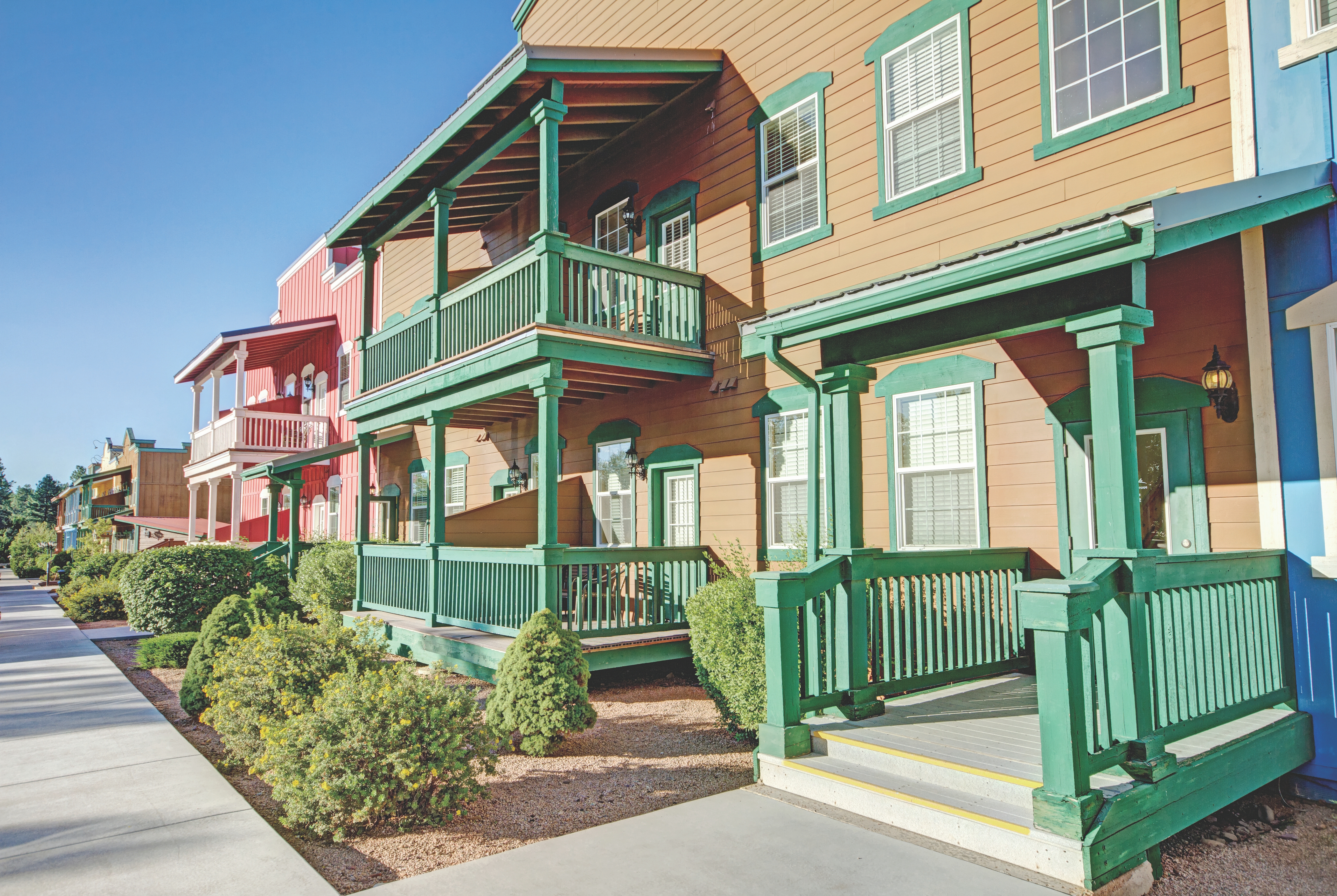 Exterior Day Image of WorldMark Bison Ranch hotel in Overgaard, Arizona