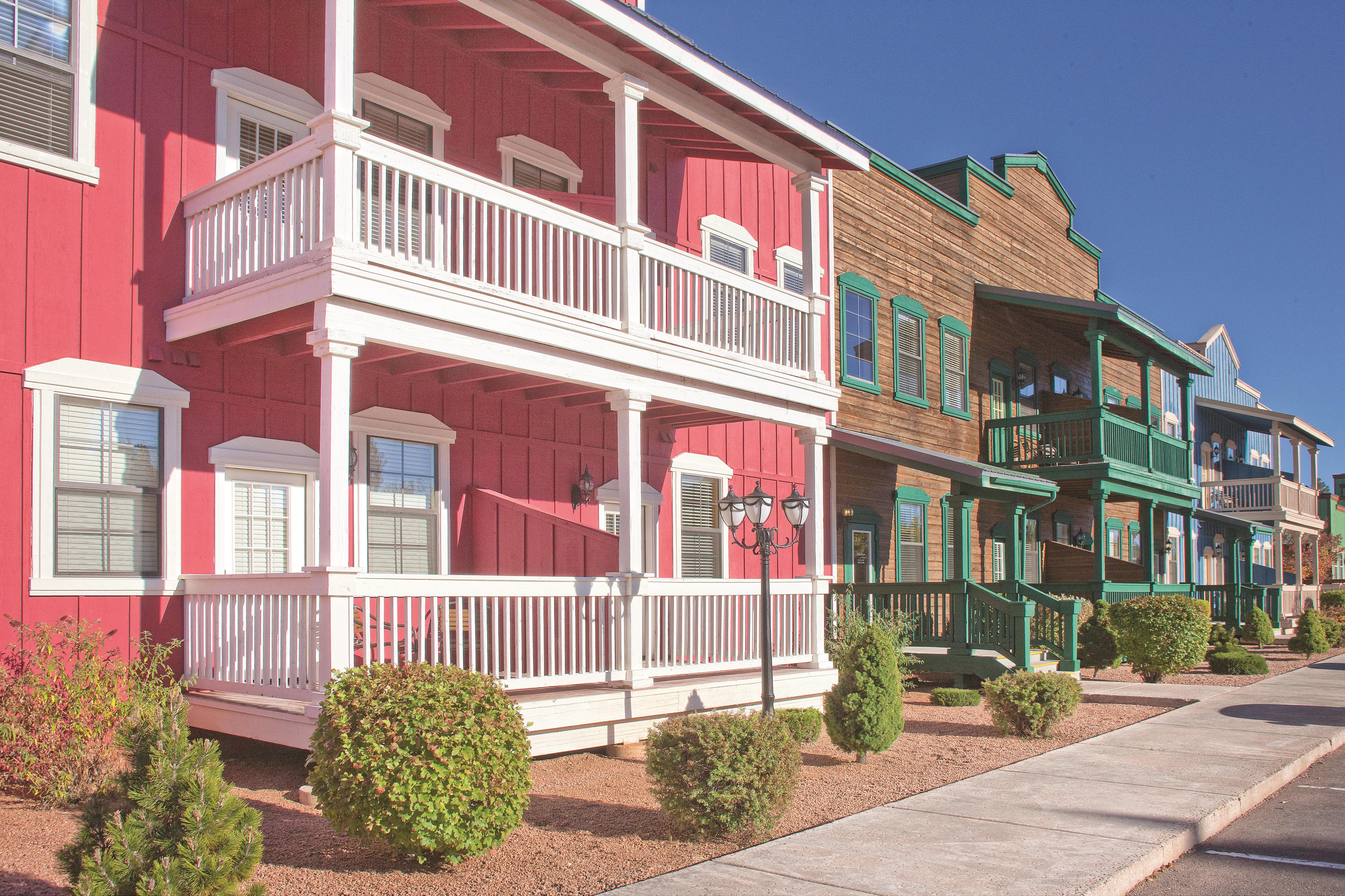 Exterior of WorldMark Bison Ranch hotel in Overgaard, Arizona