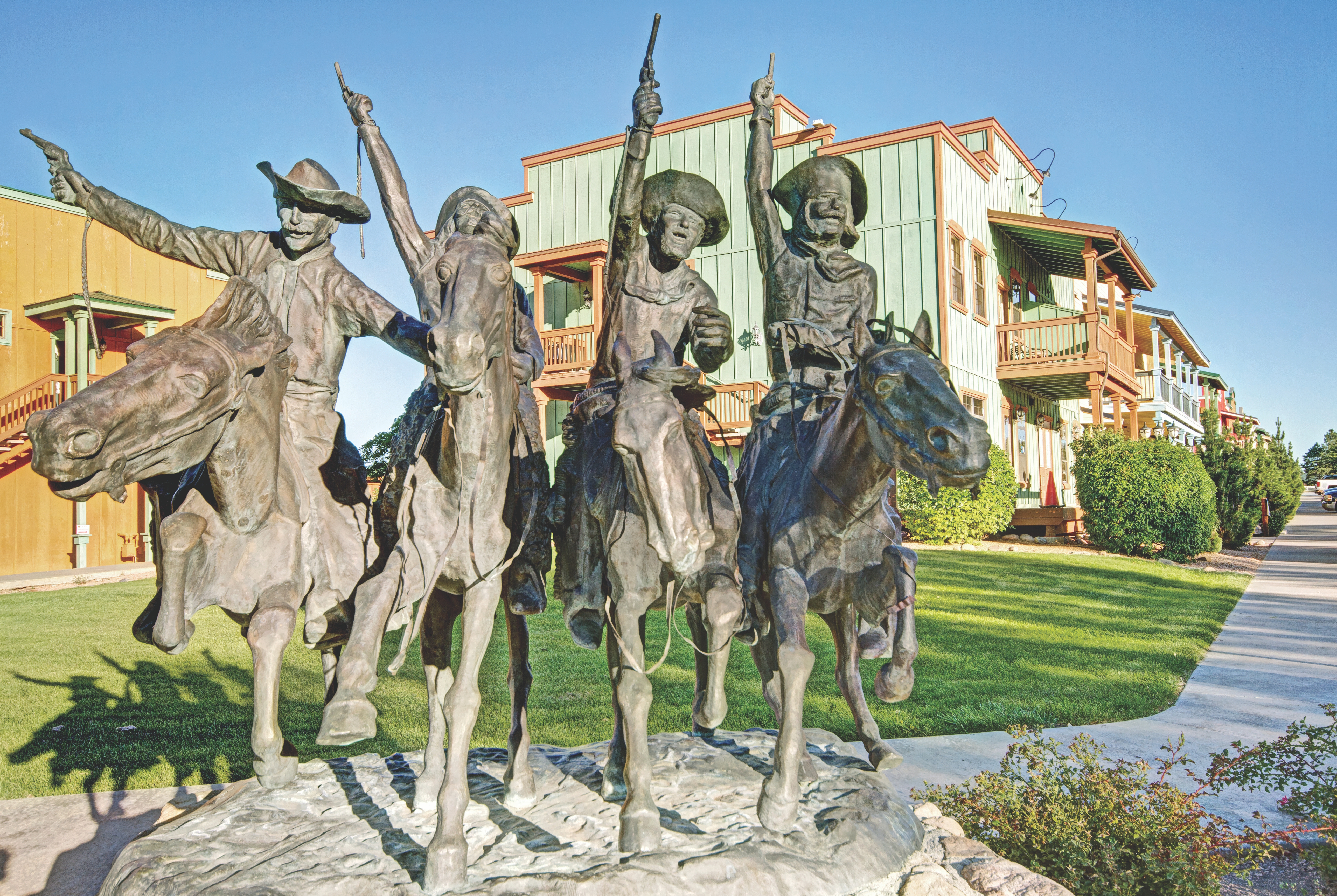 Exterior Day Image of WorldMark Bison Ranch hotel in Overgaard, Arizona
