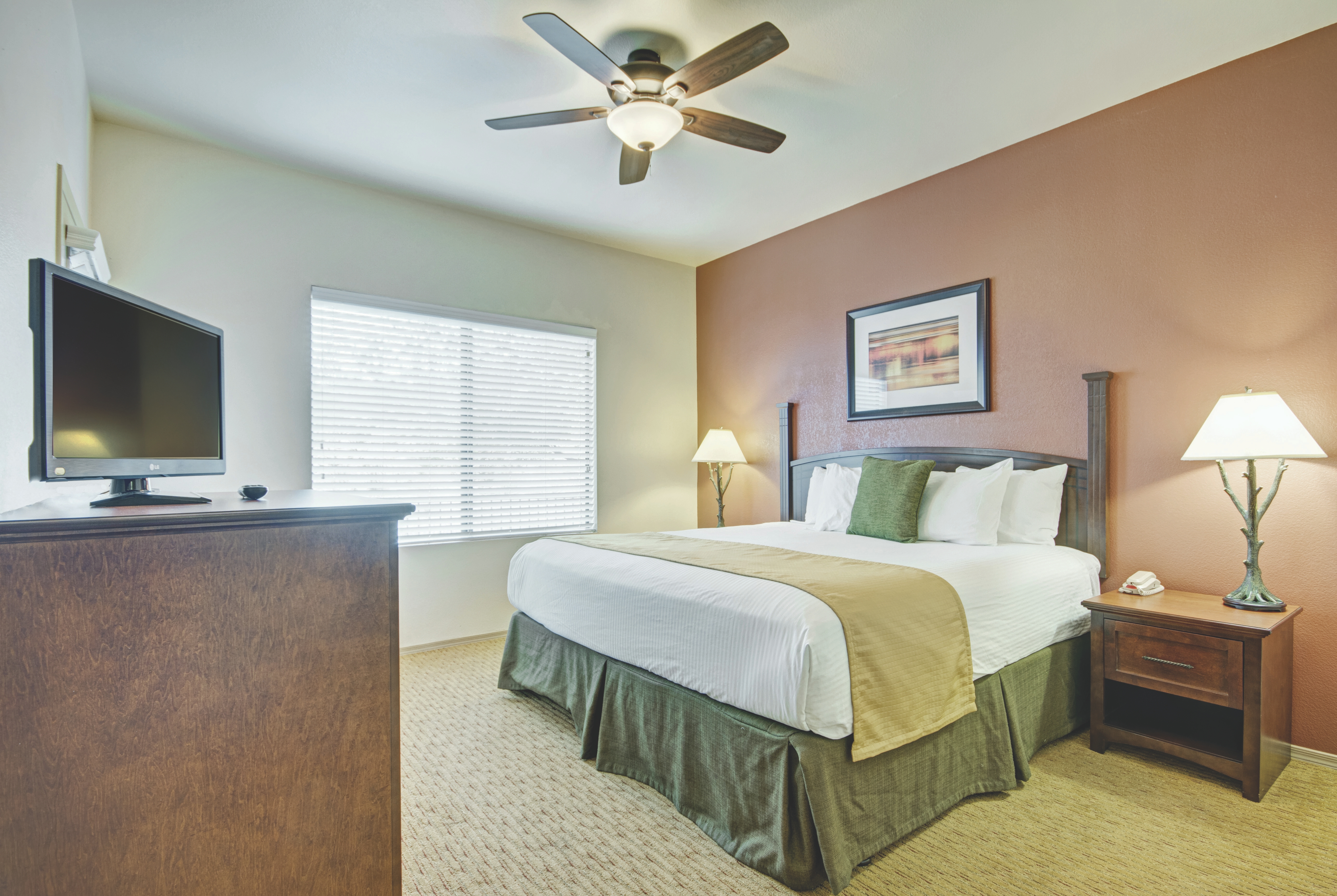 Guest room at the WorldMark Phoenix - South Mountain Preserve in Phoenix, Arizona