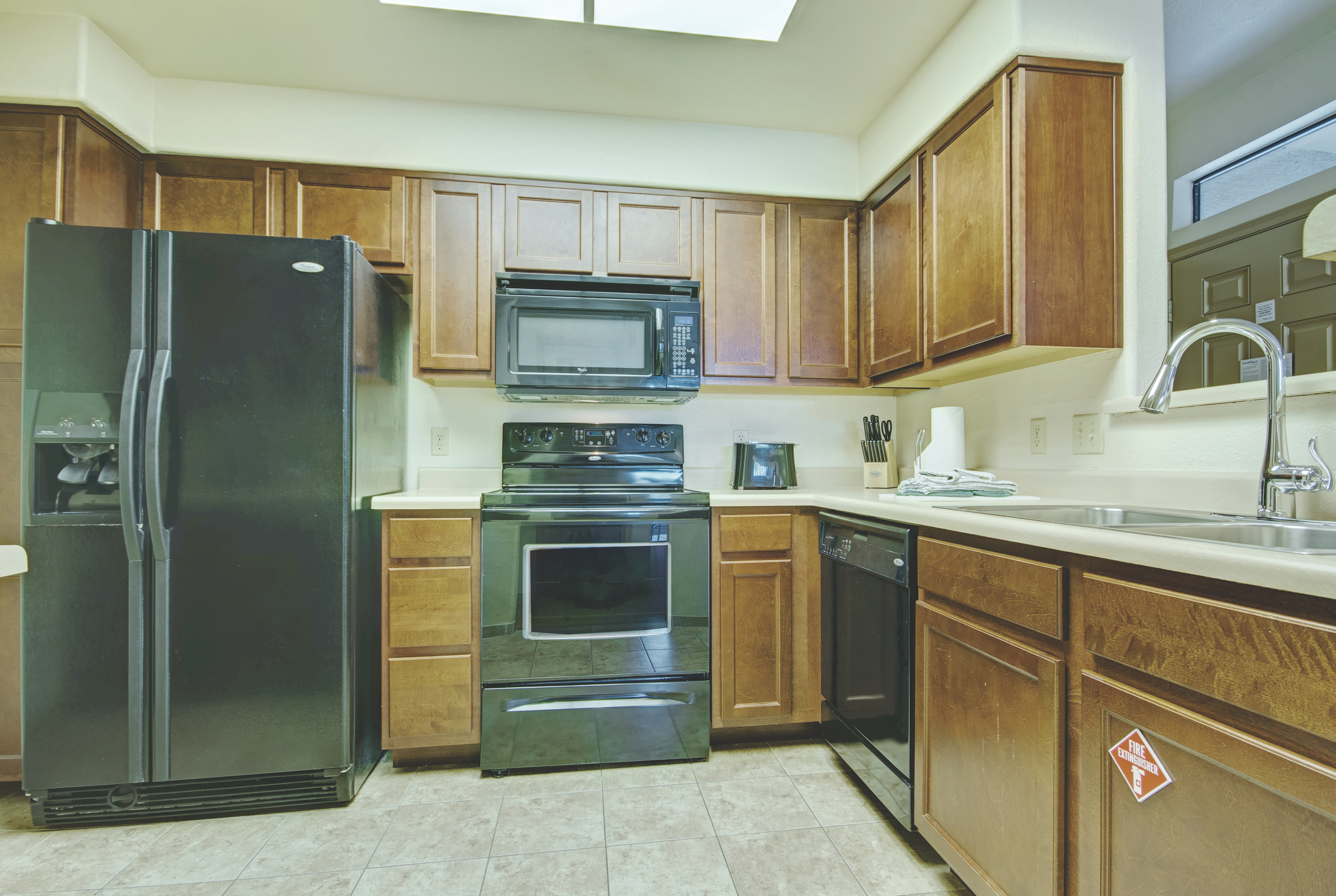 Guest room at the WorldMark Phoenix - South Mountain Preserve in Phoenix, Arizona