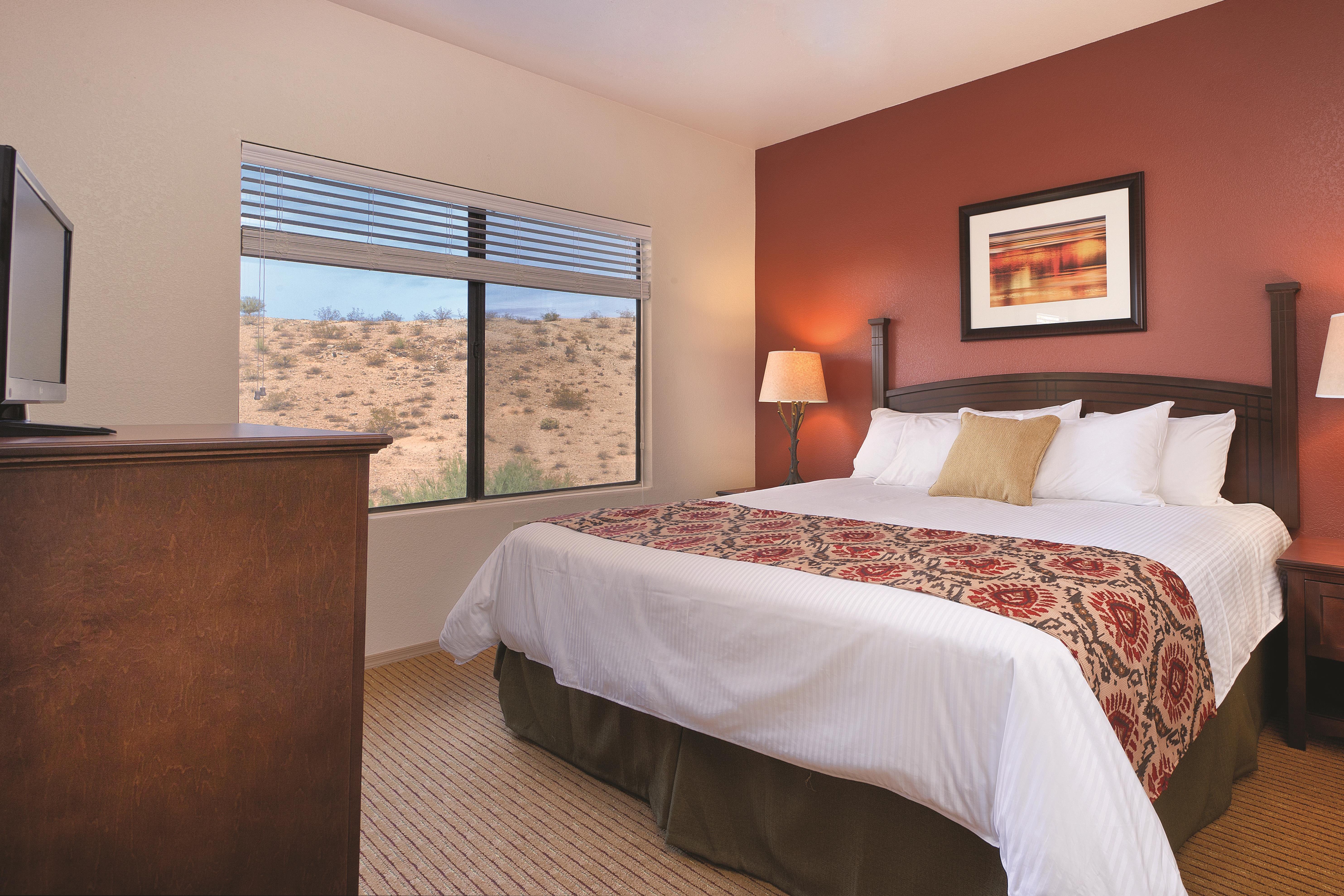 Guest room at the WorldMark Phoenix - South Mountain Preserve in Phoenix, Arizona