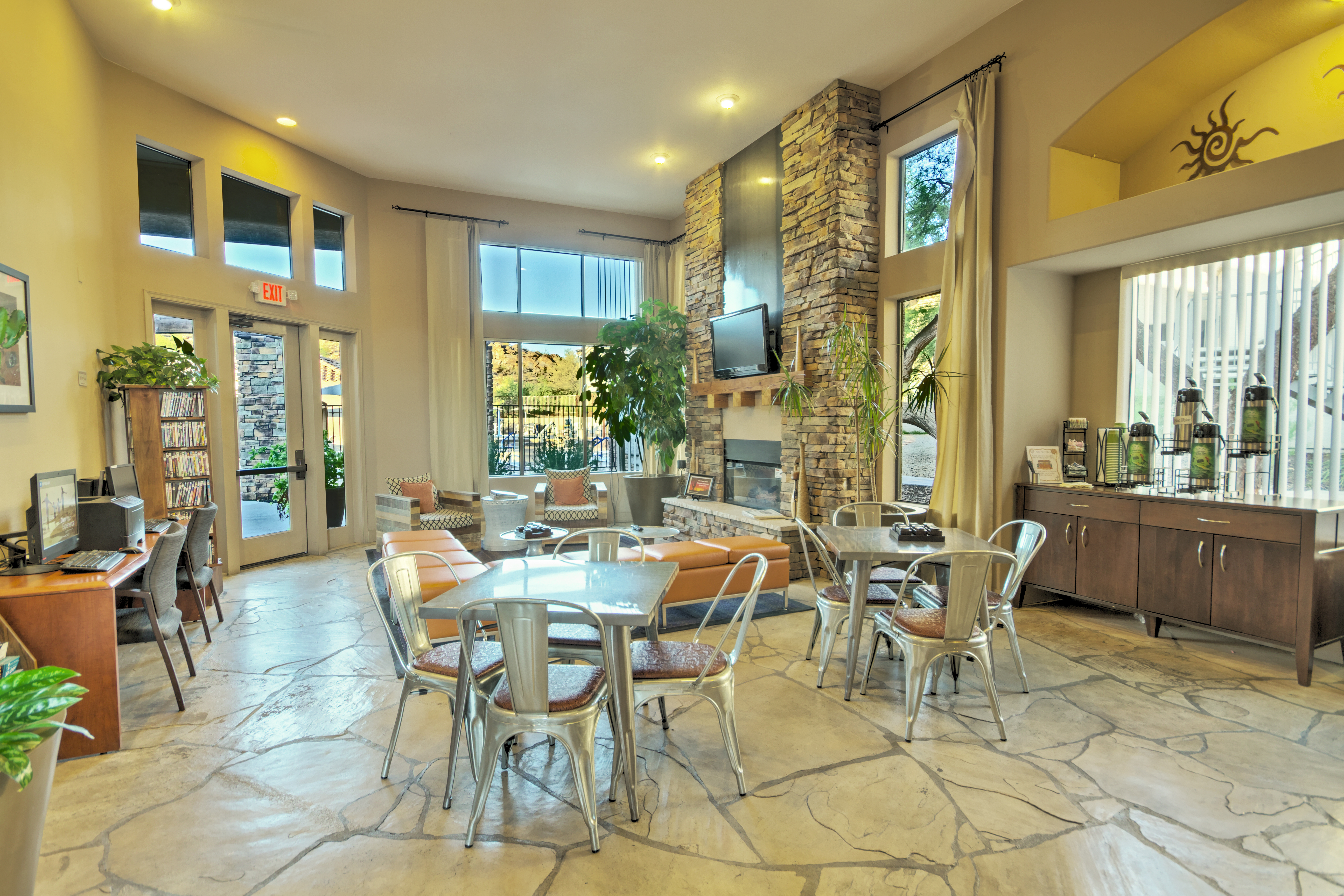 WorldMark Phoenix - South Mountain Preserve restaurant breakfast area with seating in Phoenix, Arizona