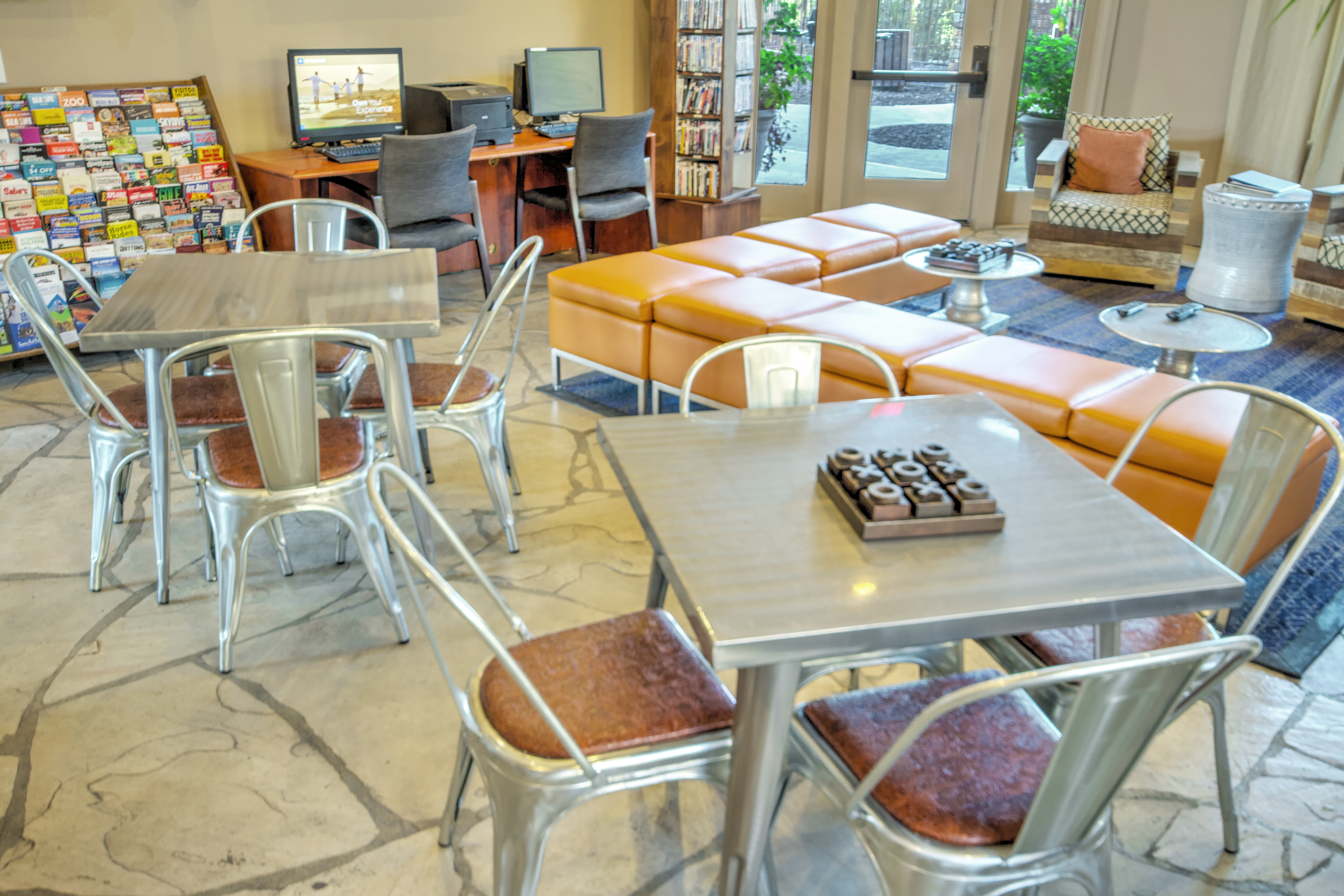 WorldMark Phoenix - South Mountain Preserve restaurant breakfast area with seating in Phoenix, Arizona