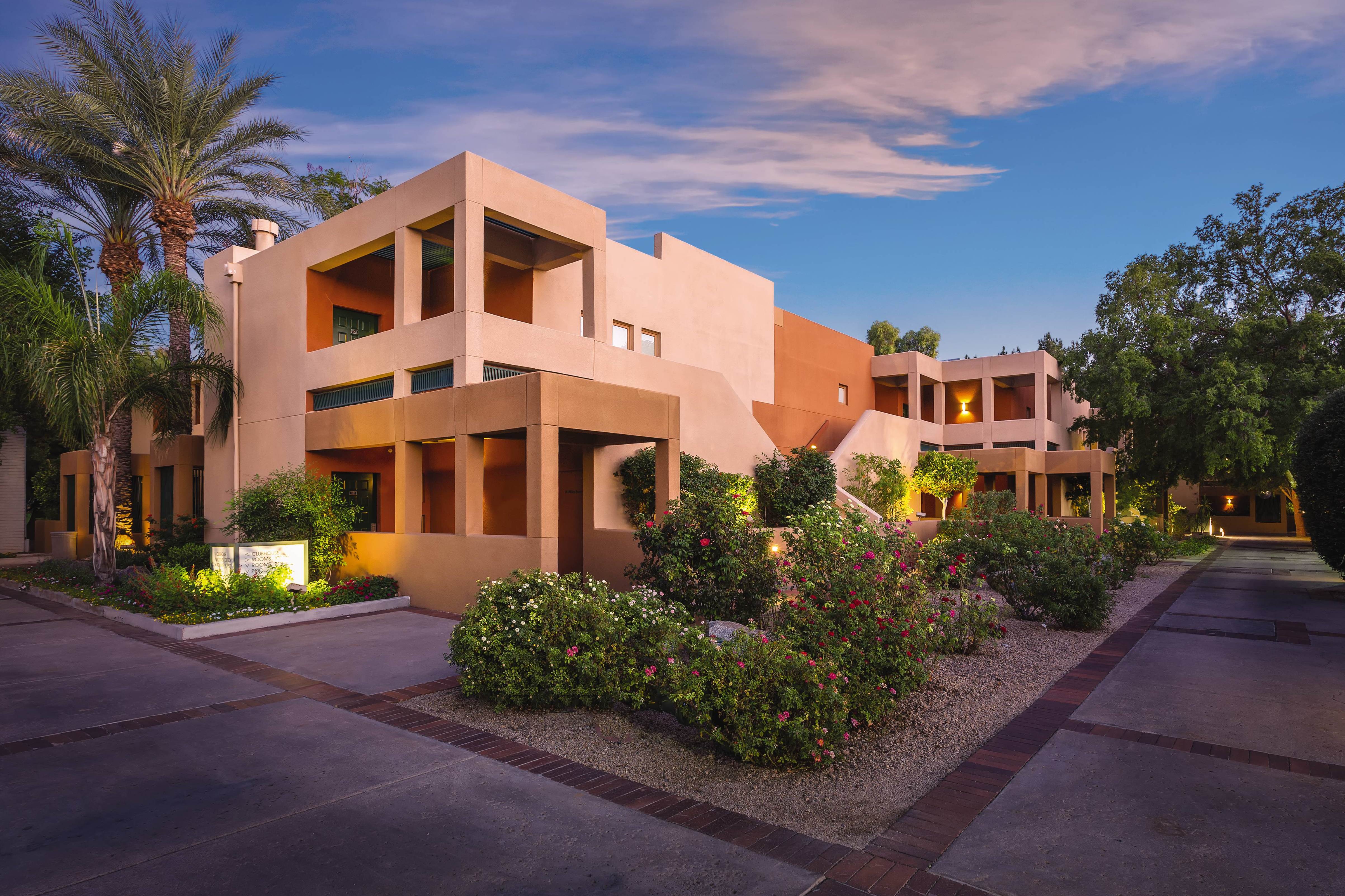 Exterior of Club Wyndham Orange Tree Resort hotel in Scottsdale, Arizona