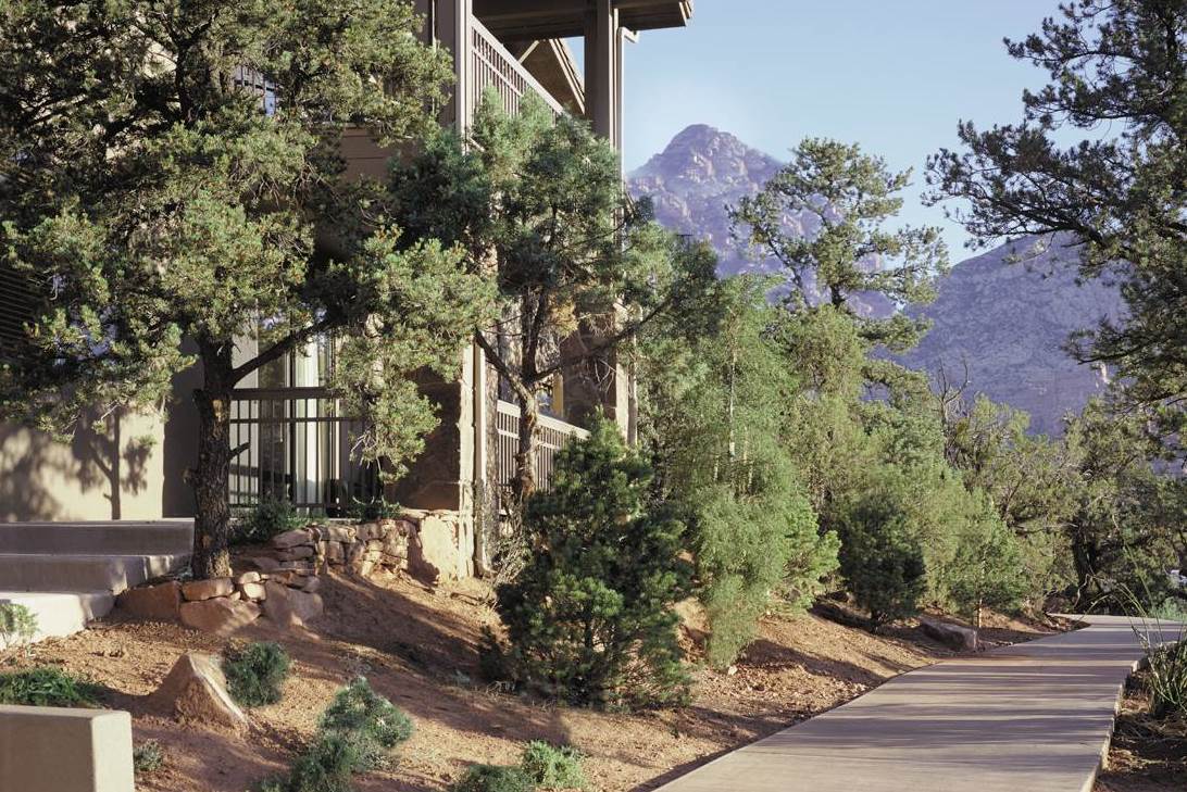 Exterior of Club Wyndham Sedona hotel in Sedona, Arizona