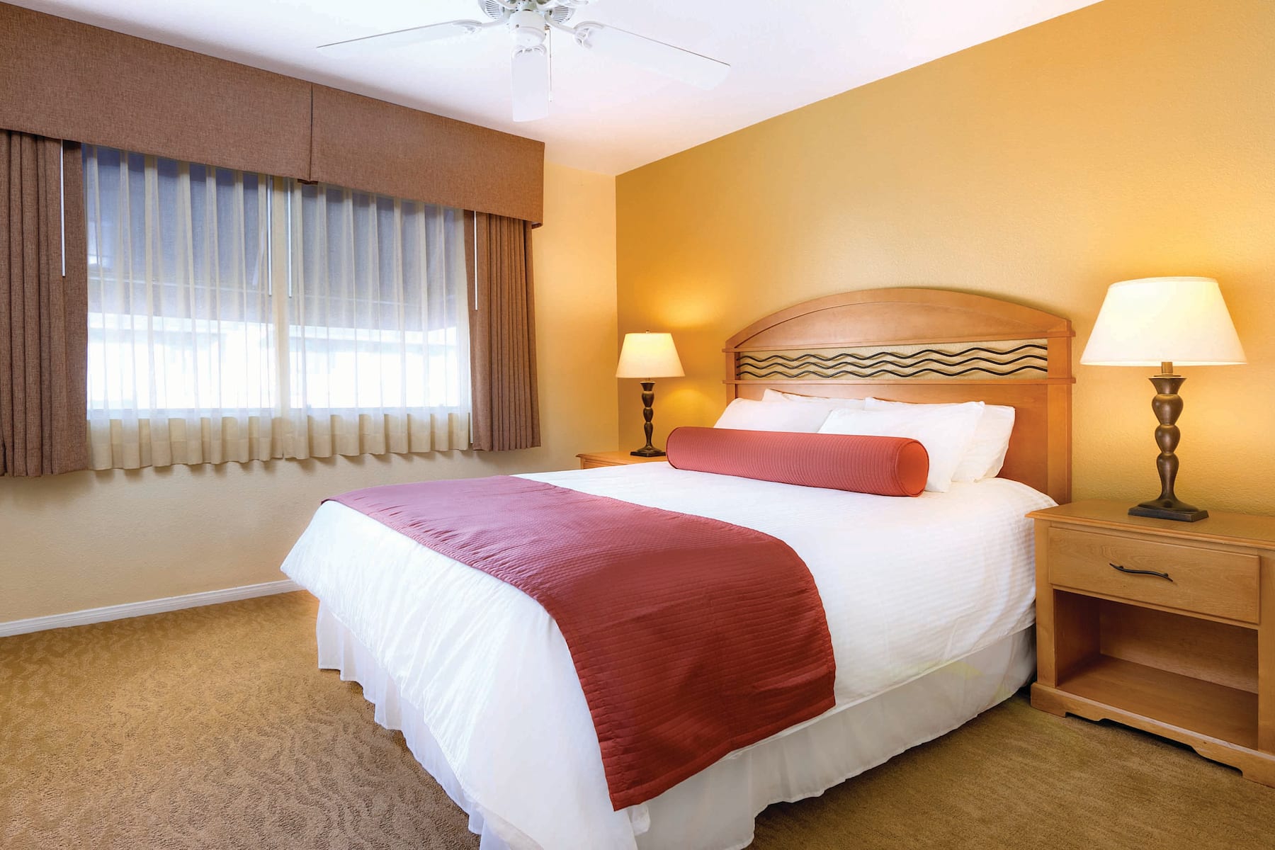 Guest room at the Club Wyndham Dolphin's Cove in Anaheim, California