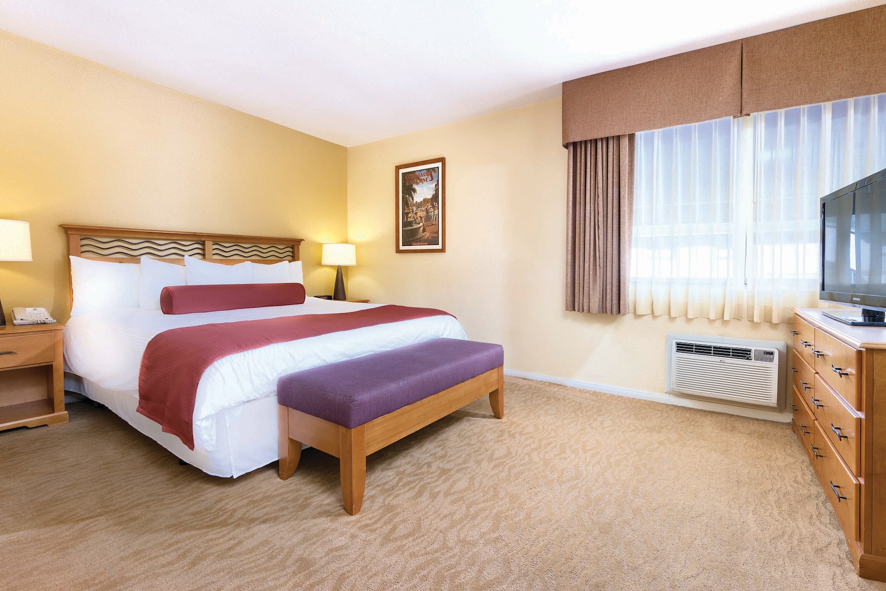 Guest room at the Club Wyndham Dolphin's Cove in Anaheim, California