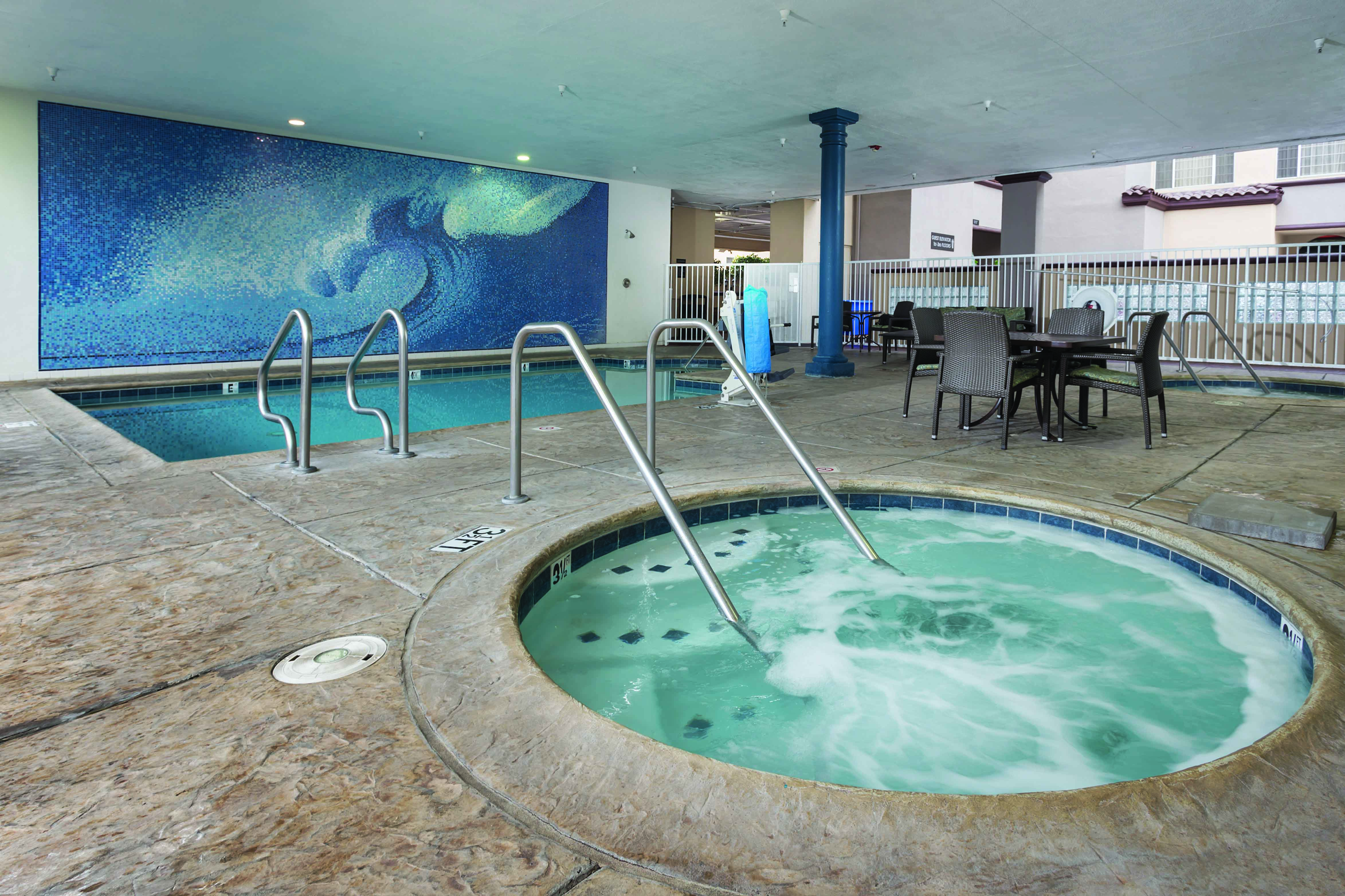Hot tub at the Peacock Suites in Anaheim, California