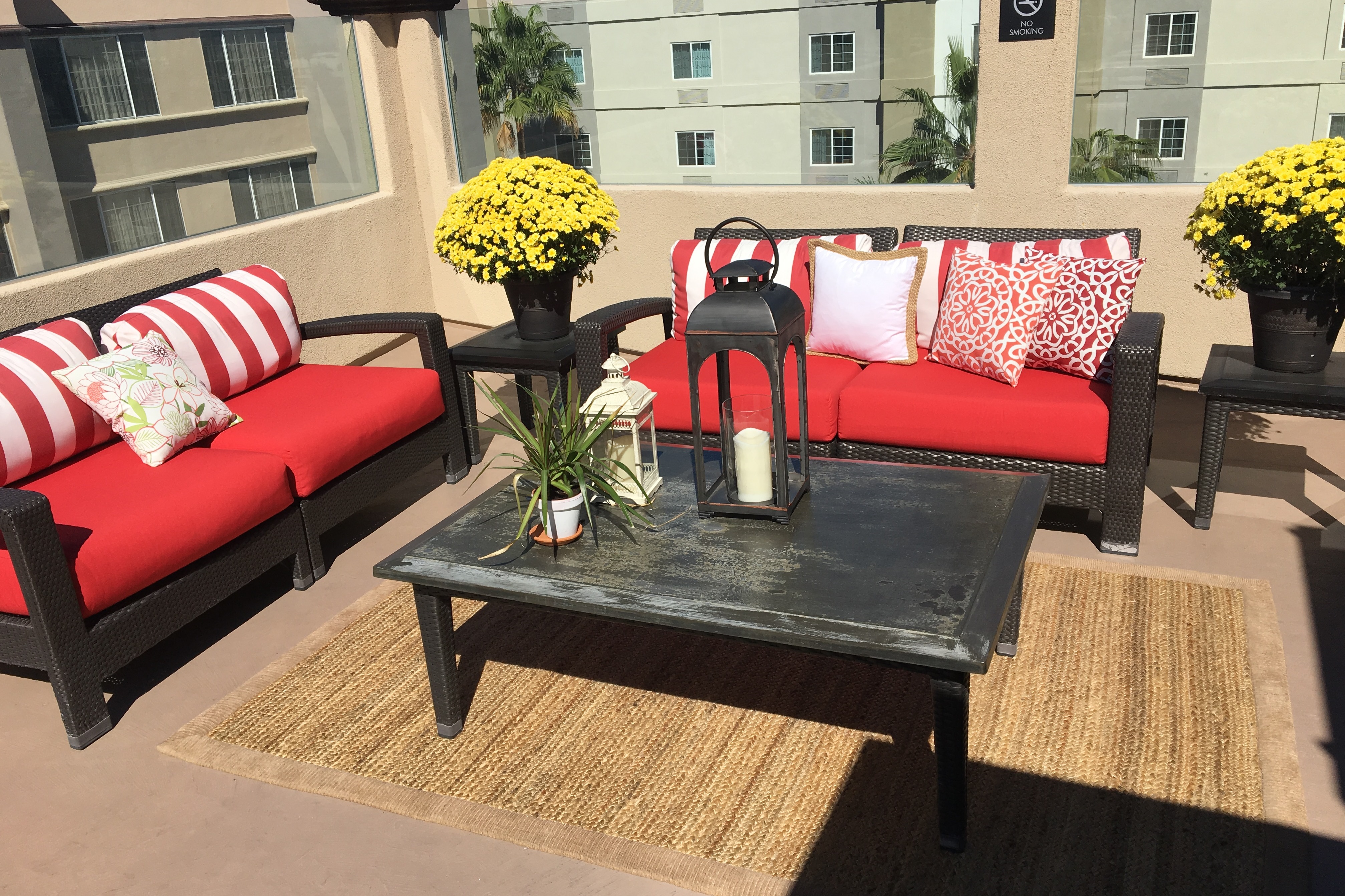 Courtyard at Peacock Suites in Anaheim, California