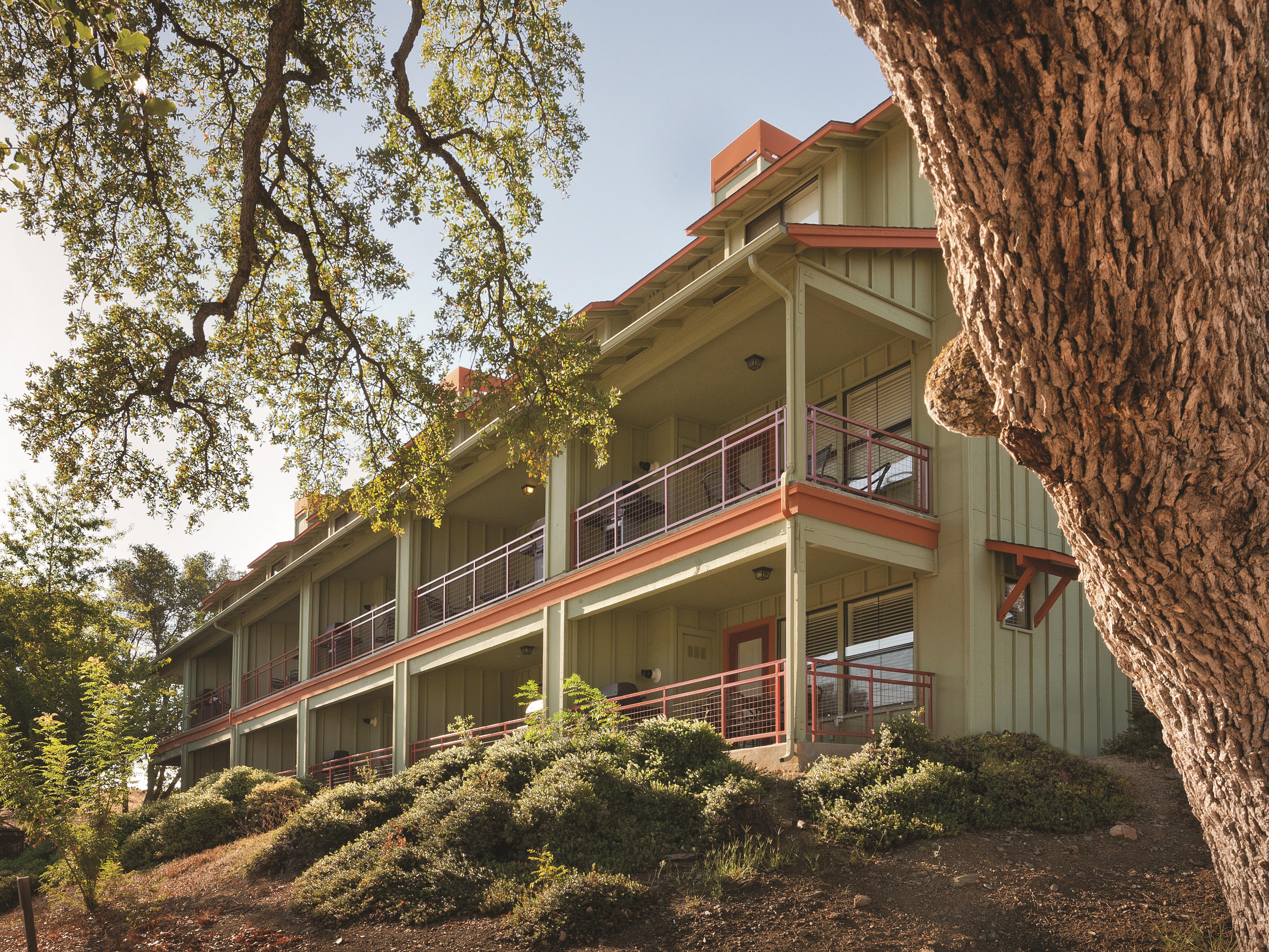 Exterior of WorldMark Angels Camp hotel in Angels Camp, California