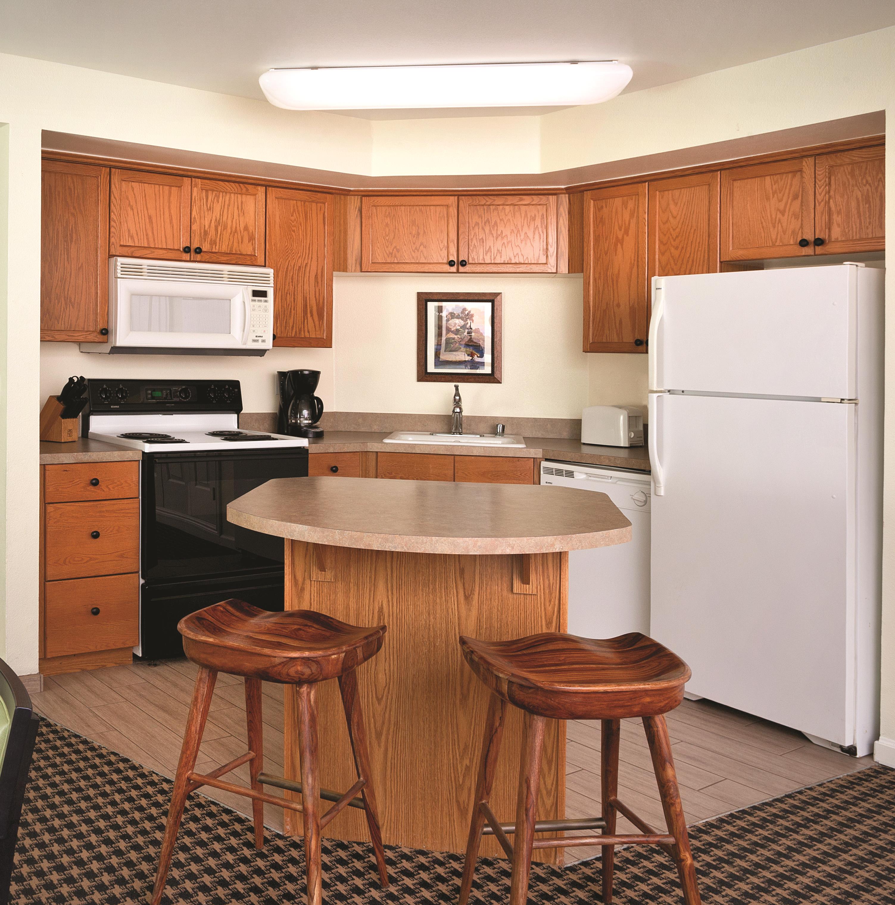 Guest room at the WorldMark Angels Camp in Angels Camp, California