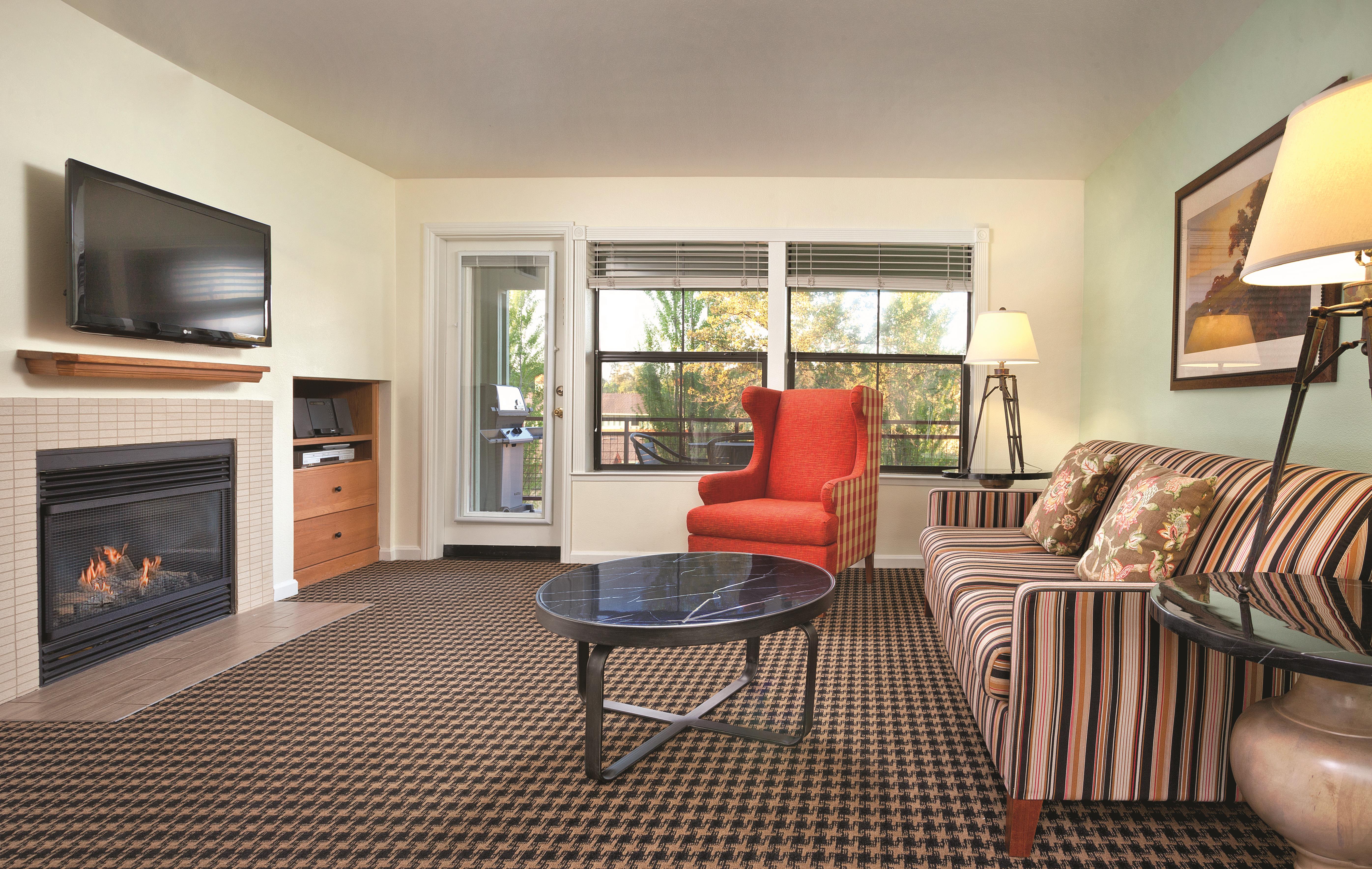 Guest room at the WorldMark Angels Camp in Angels Camp, California