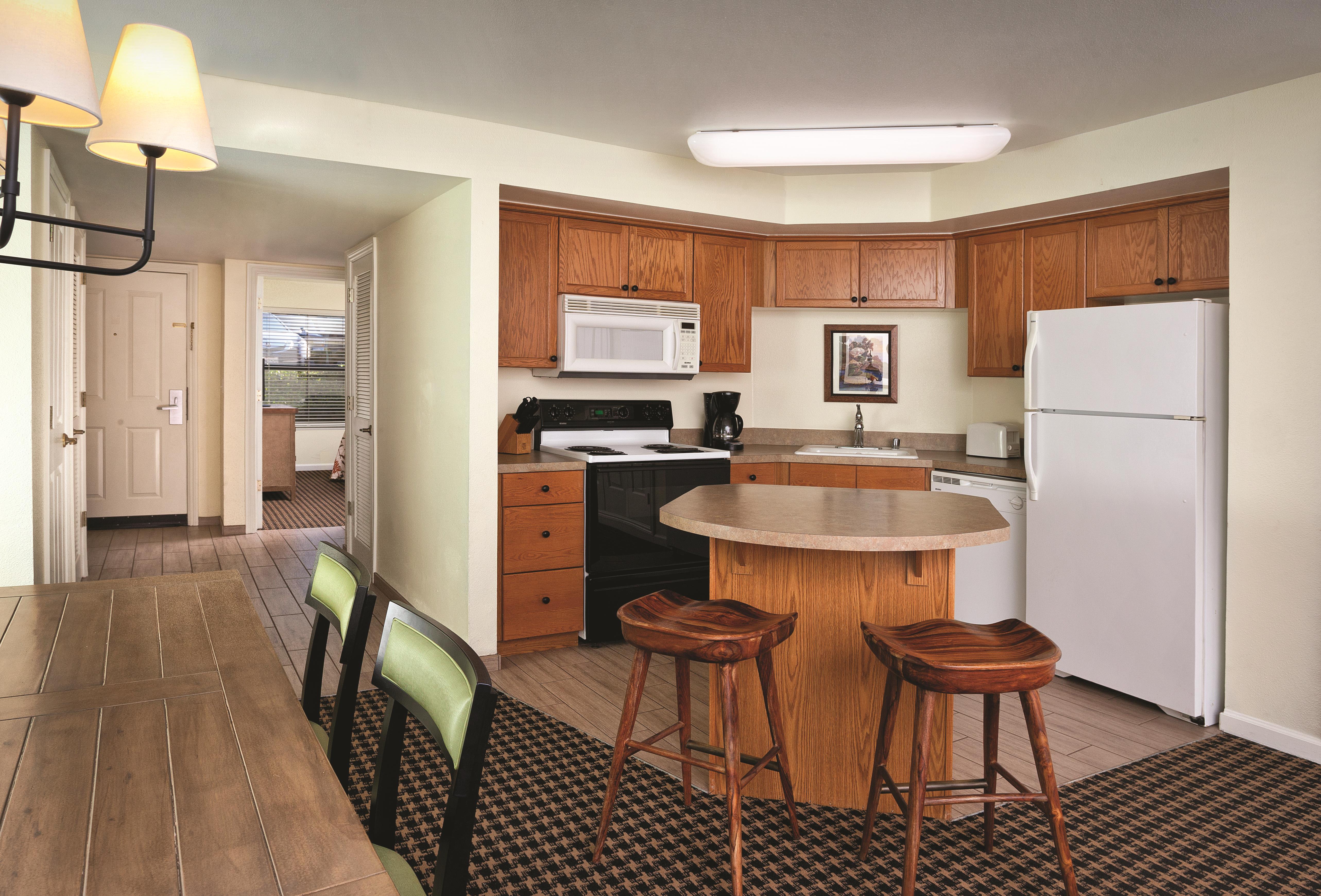 Guest room at the WorldMark Angels Camp in Angels Camp, California