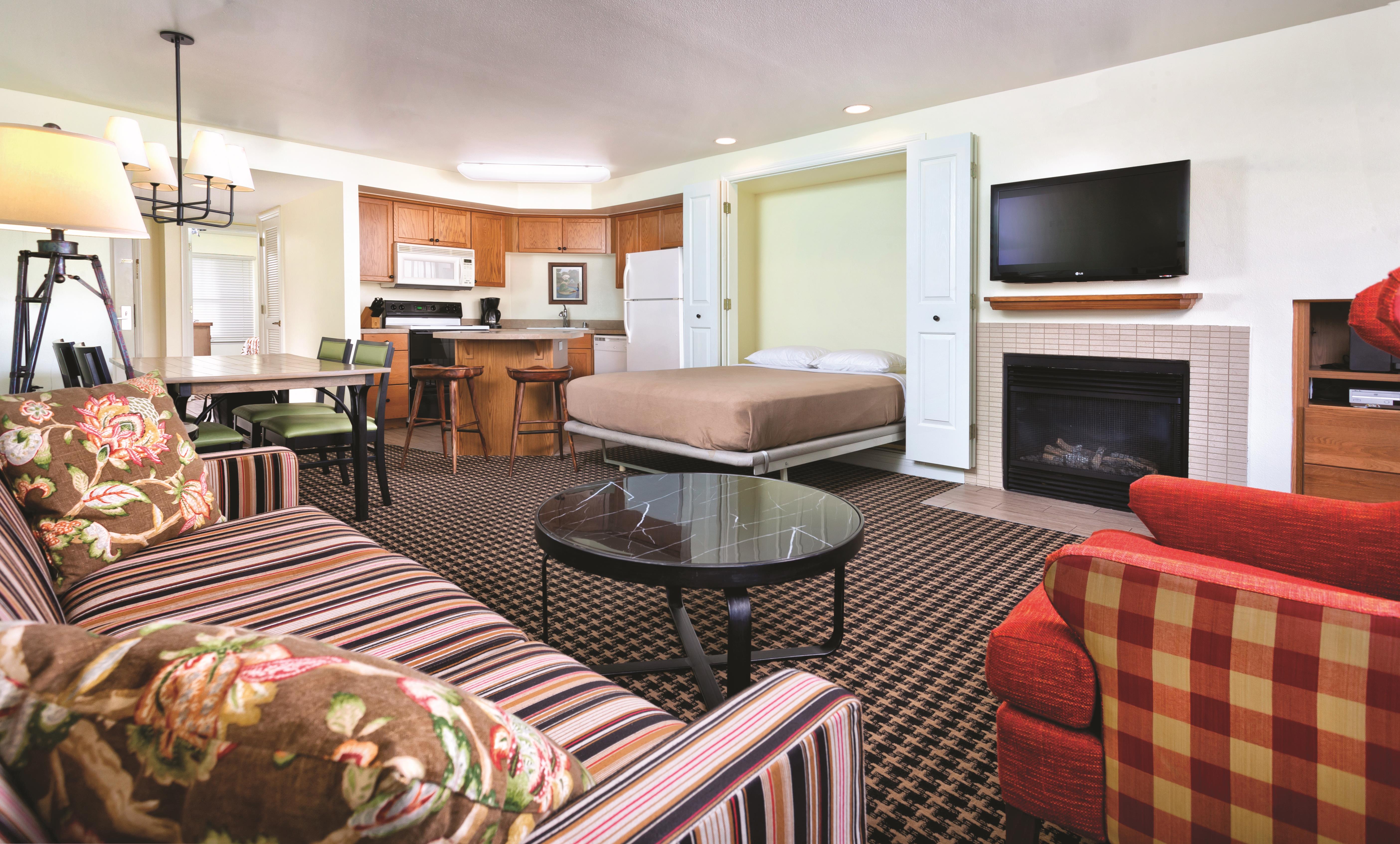 Guest room at the WorldMark Angels Camp in Angels Camp, California