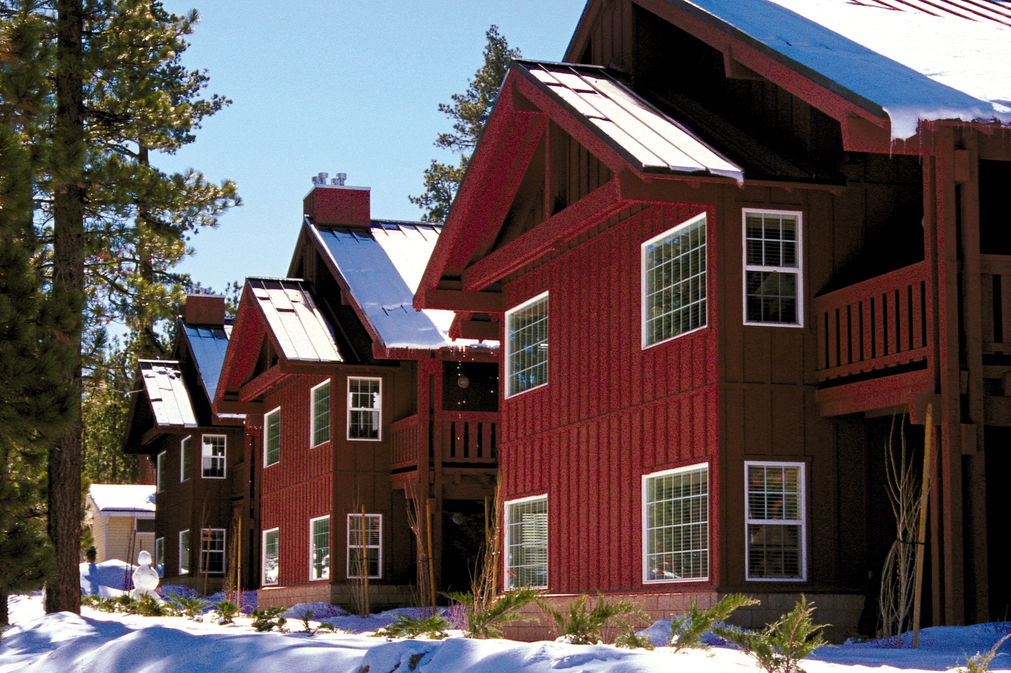 Exterior Day Image of WorldMark Big Bear Lake hotel in Big Bear Lake, California