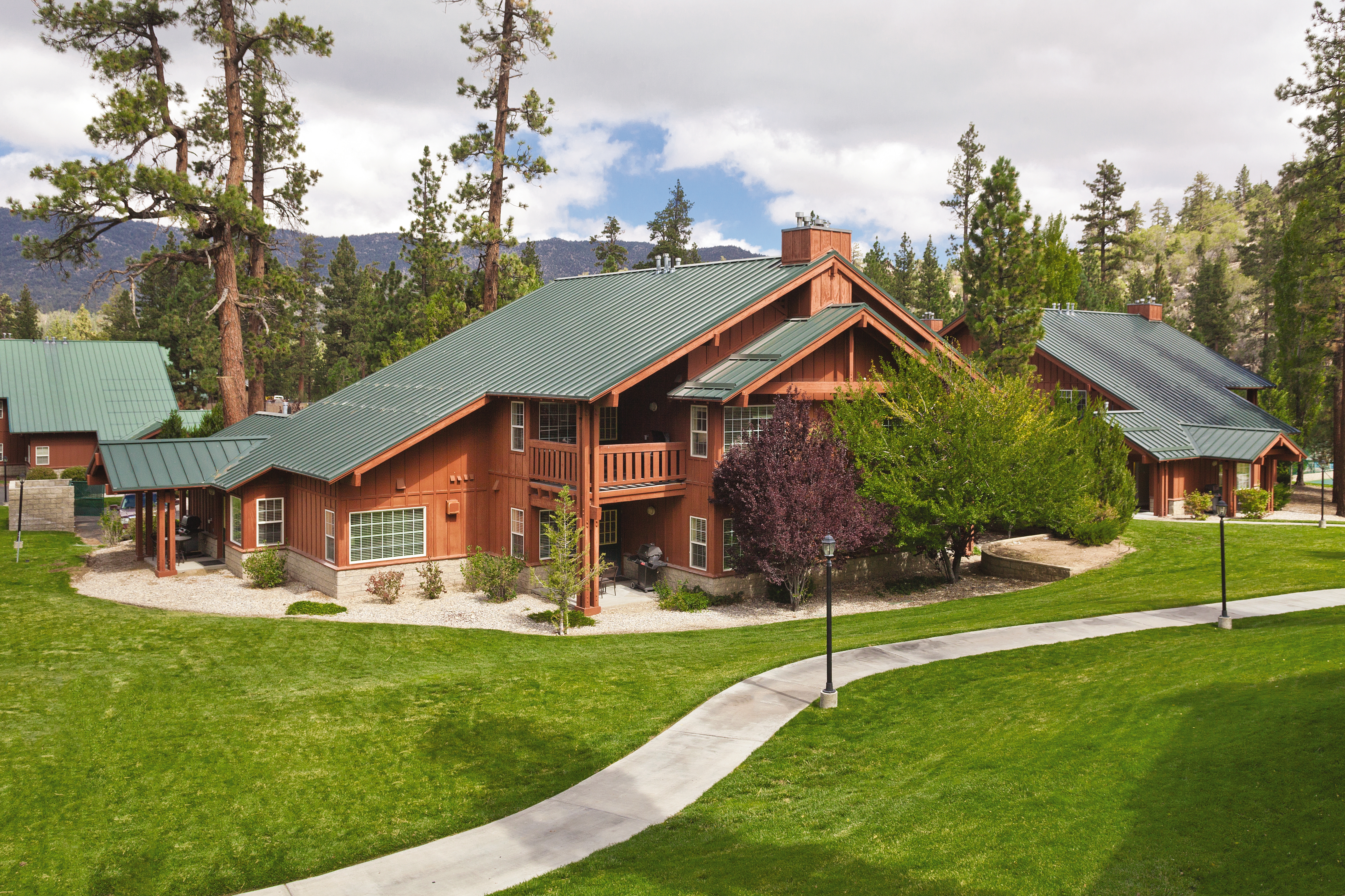 Exterior Day Image of WorldMark Big Bear Lake hotel in Big Bear Lake, California