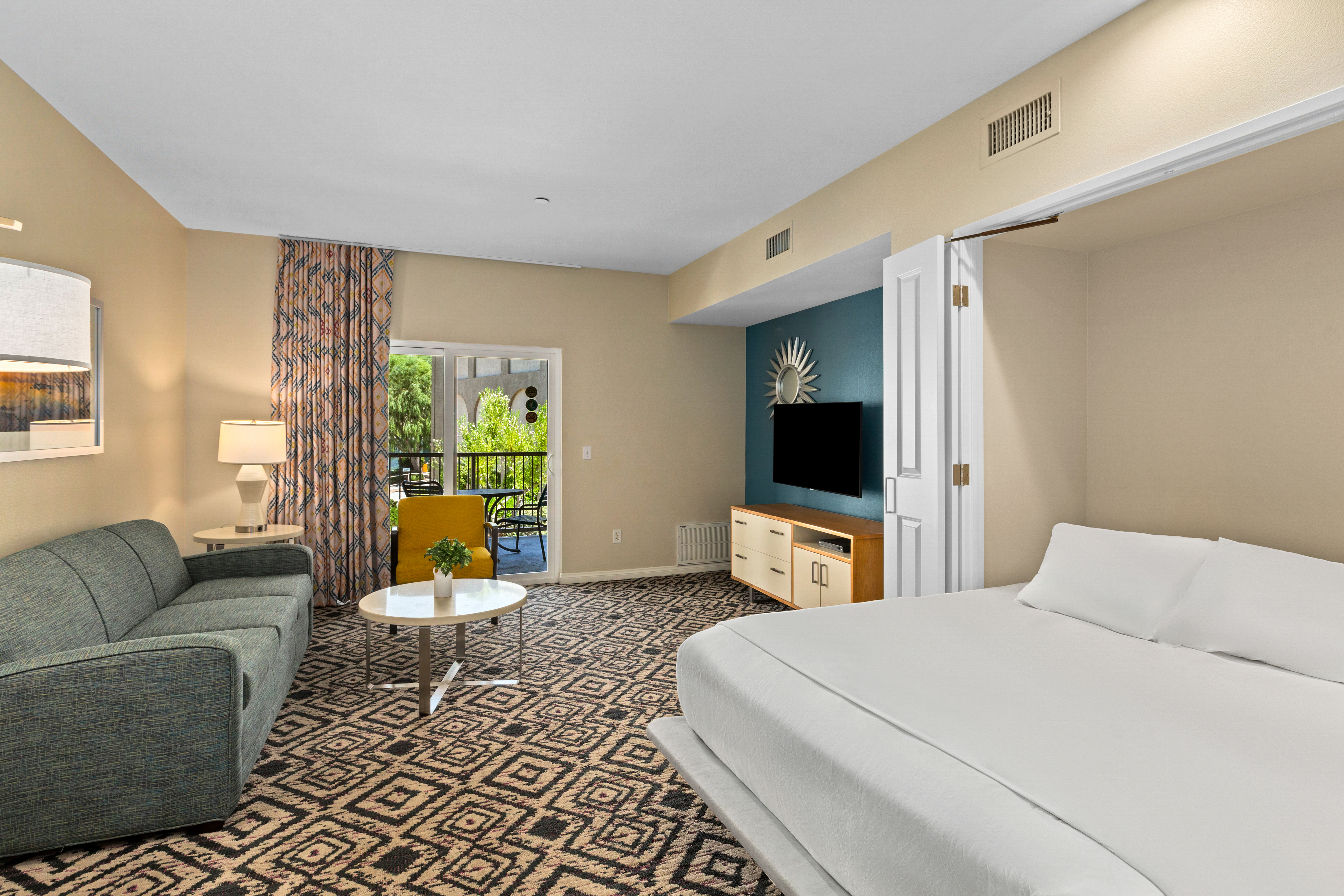 Guest room at the WorldMark Indio in Indio, California