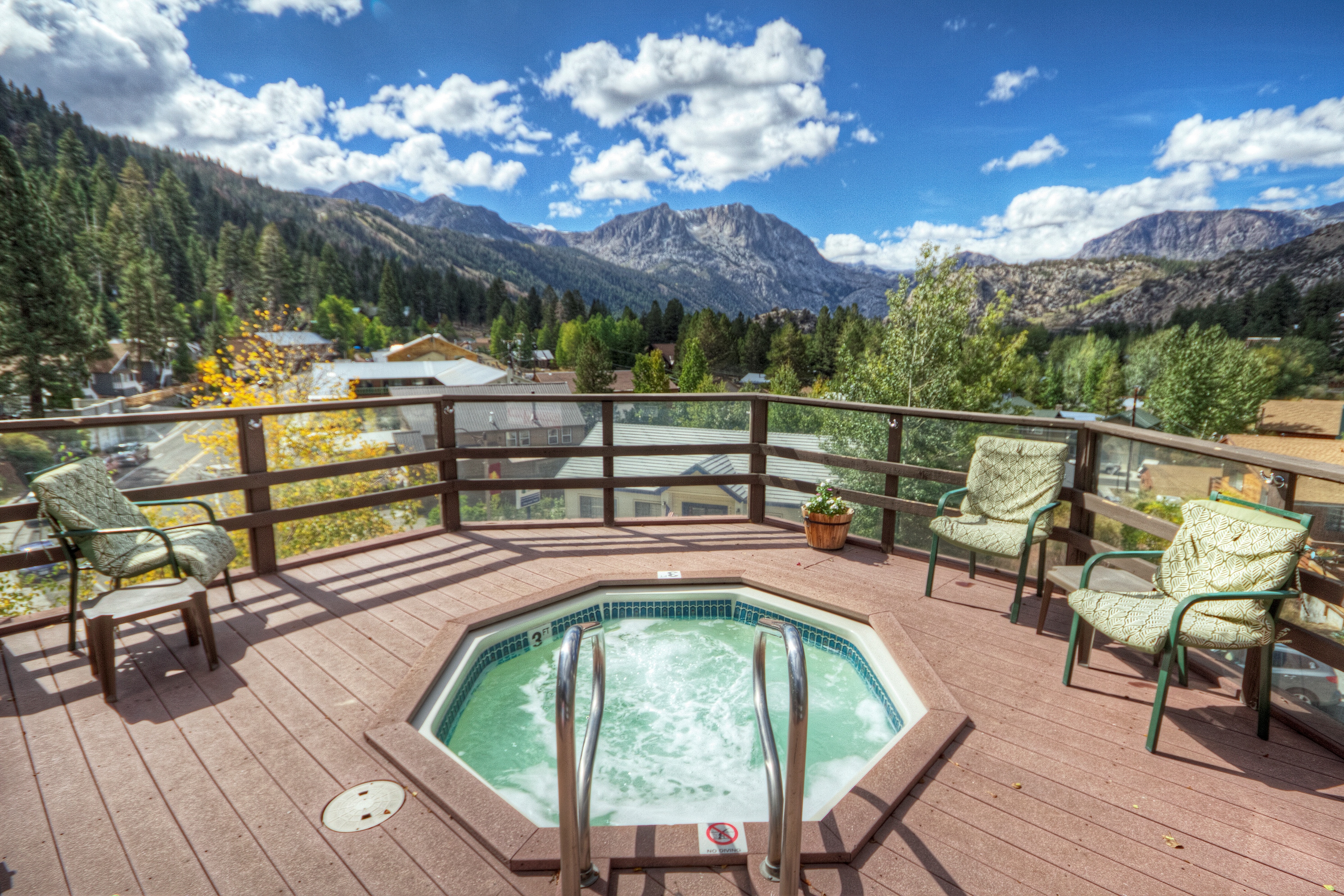 Heidelberg Inn spa feature in June Lake, California
