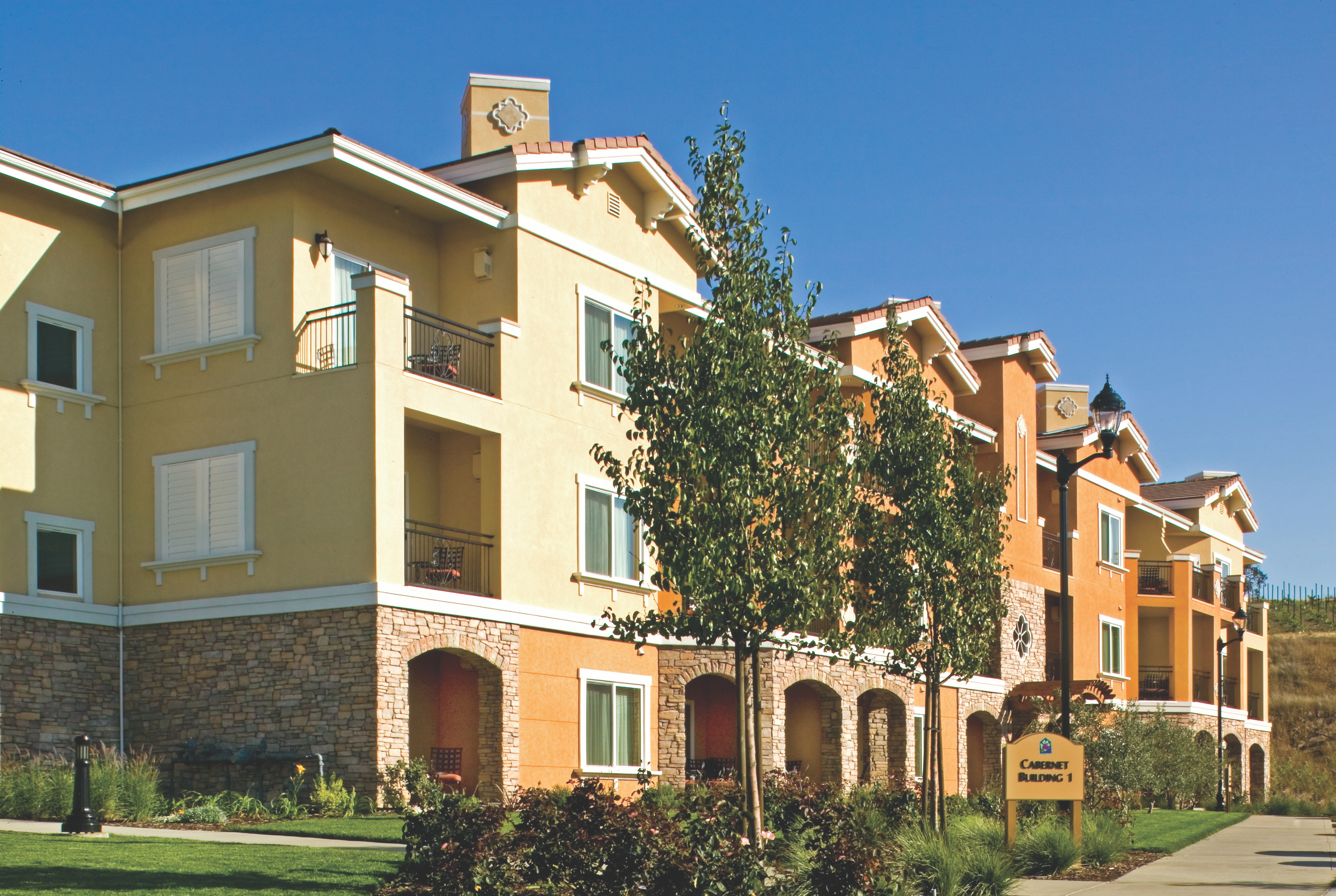 Exterior Day Image of Vino Bello Resort hotel in Napa, California