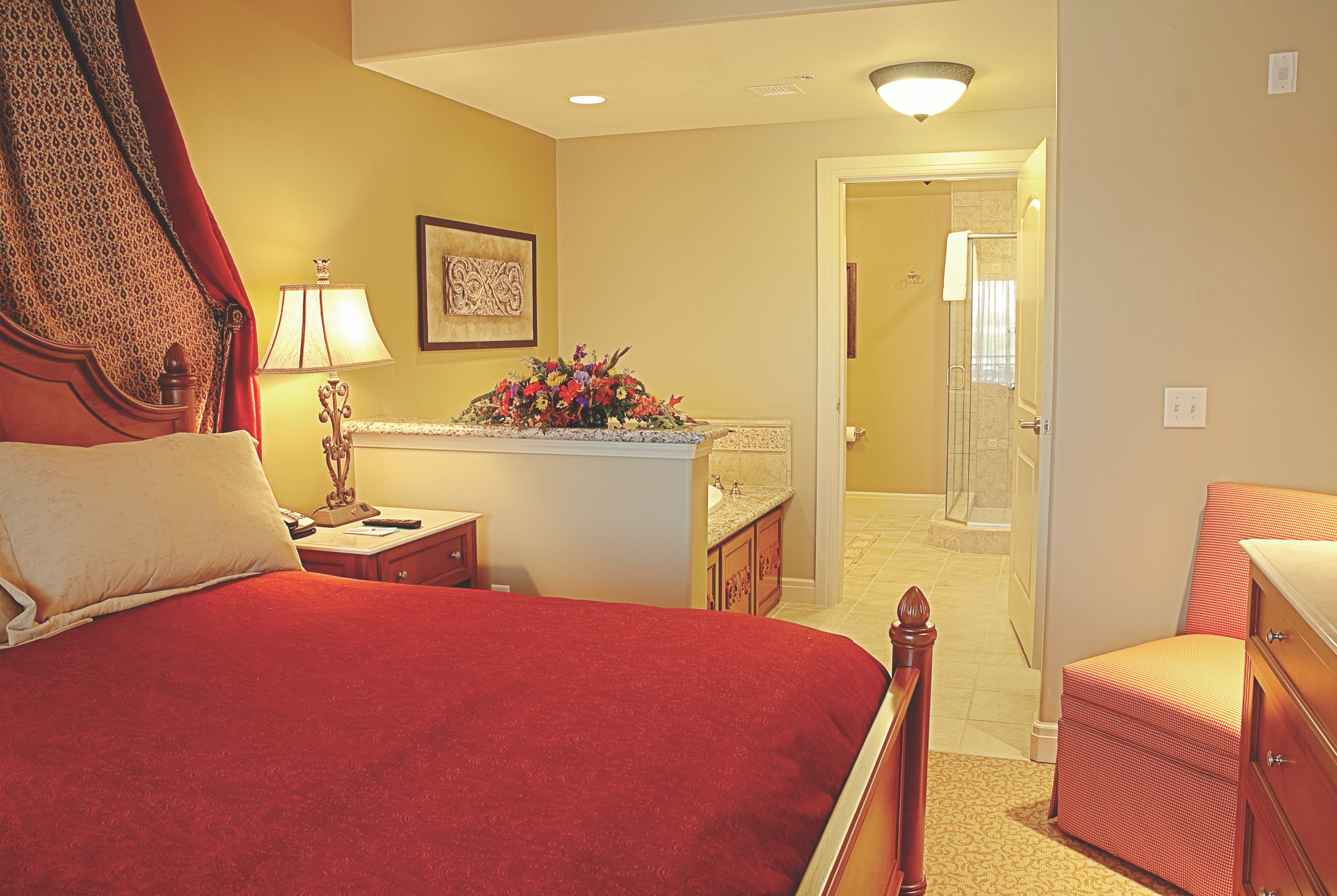 King bed guest room at the Vino Bello Resort in Napa, California