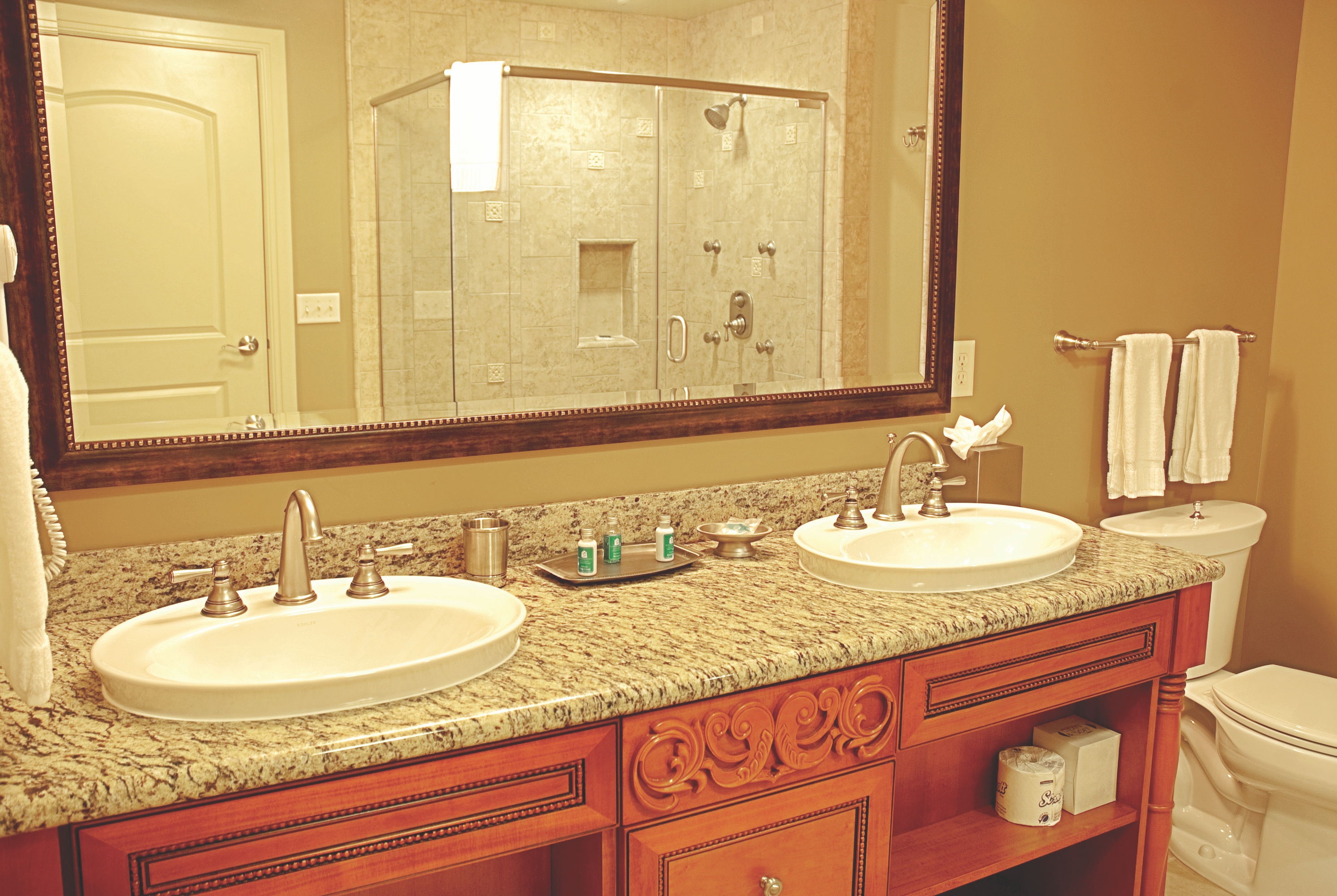 Guest room bath at the Vino Bello Resort in Napa, California
