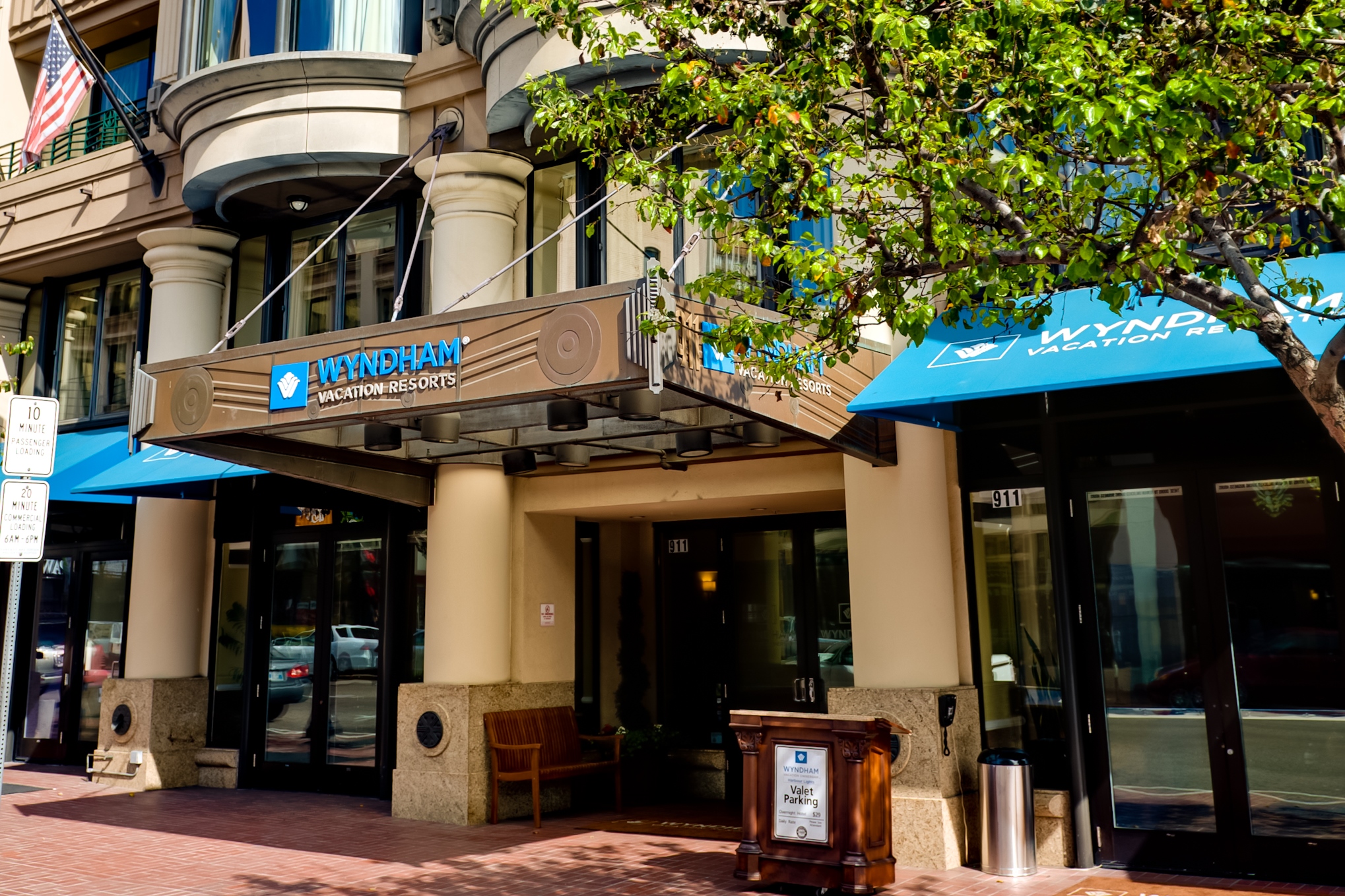 Exterior of Club Wyndham Harbour Lights hotel in San Diego, California