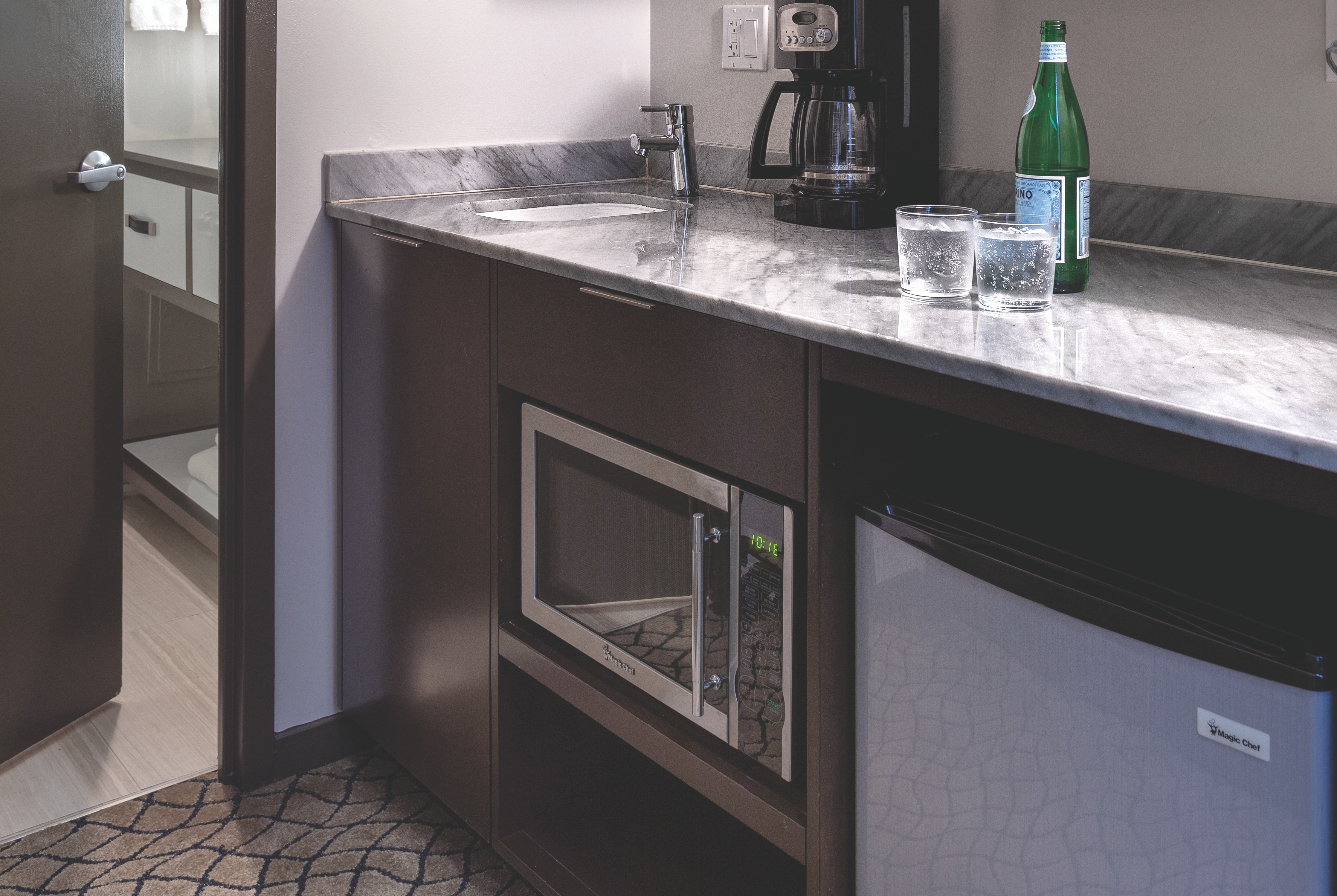 Guest room at the The Donatello in San Francisco, California