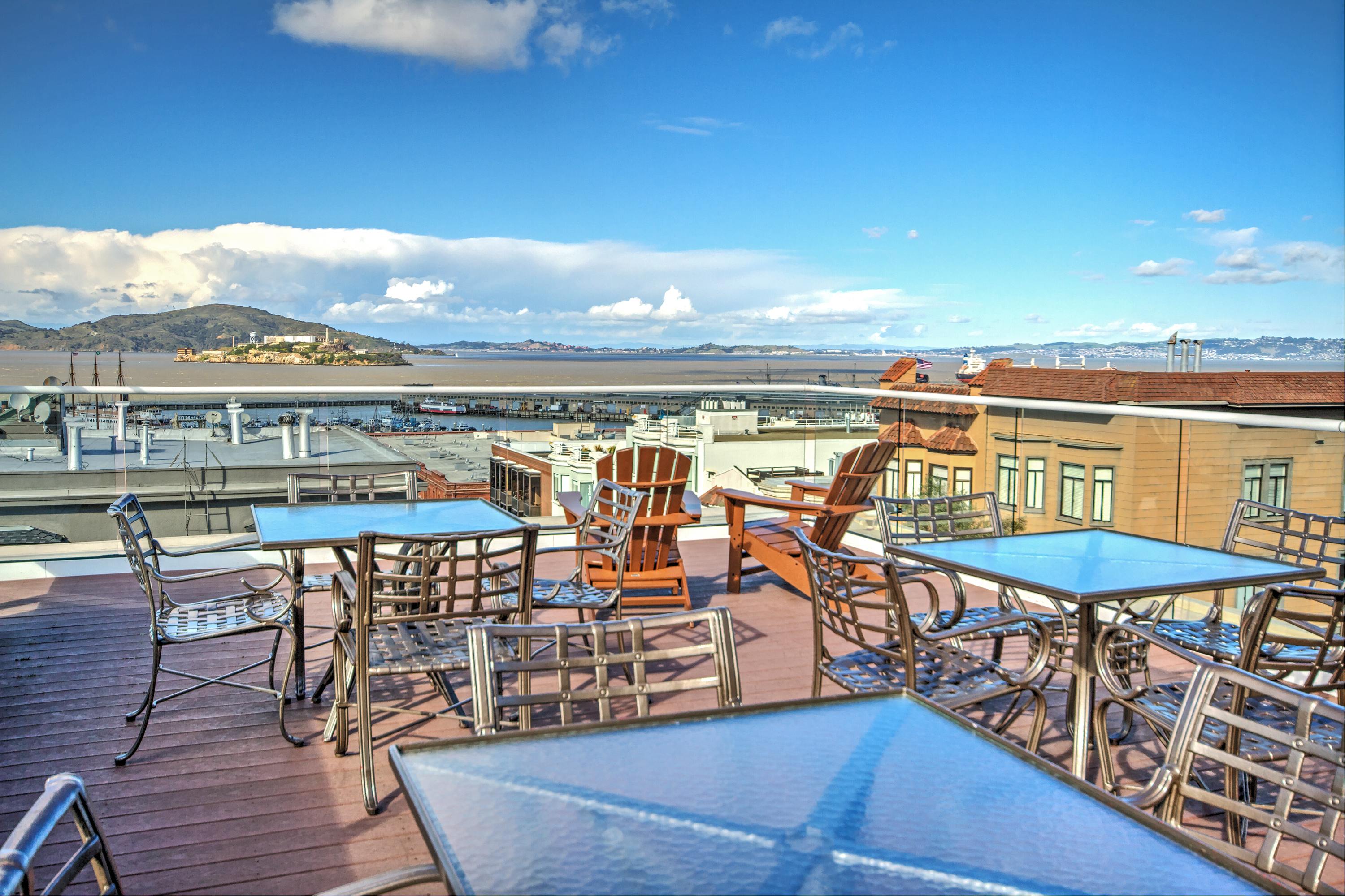 Courtyard at Suites at Fisherman's Wharf in San Francisco, California