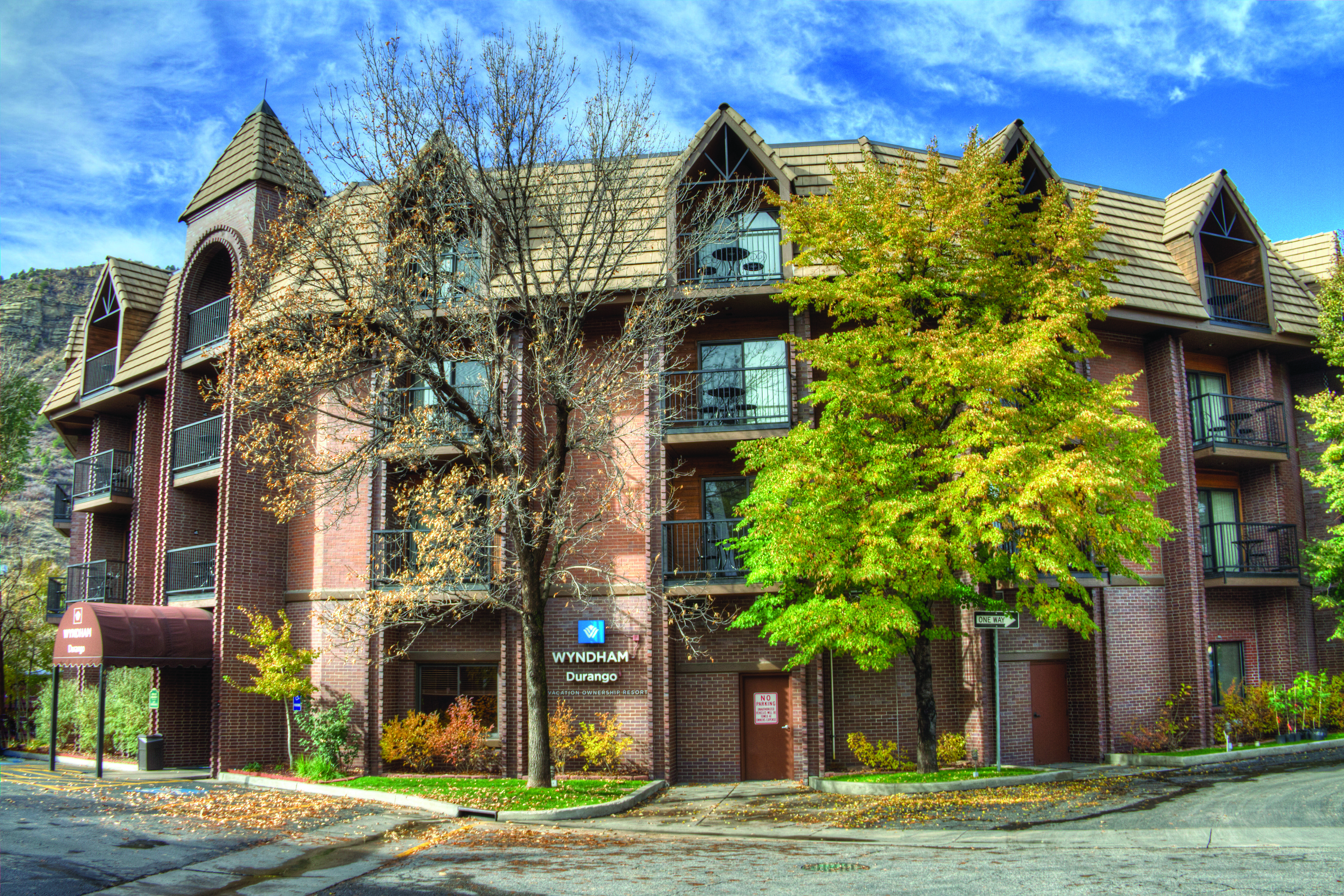 Exterior of Club Wyndham Durango hotel in Durango, Colorado