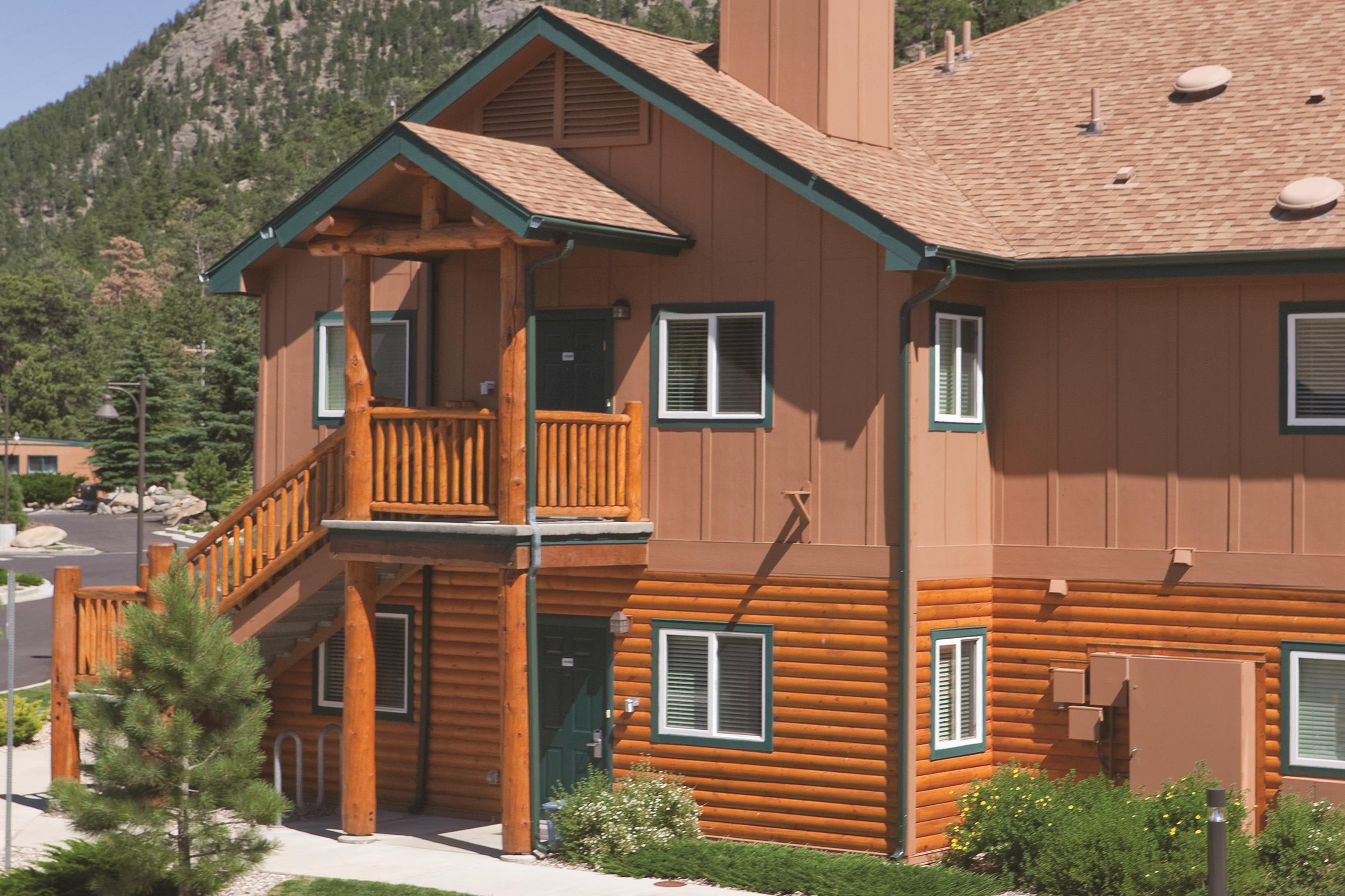 Exterior Day Image of WorldMark Estes Park hotel in Estes Park, Colorado