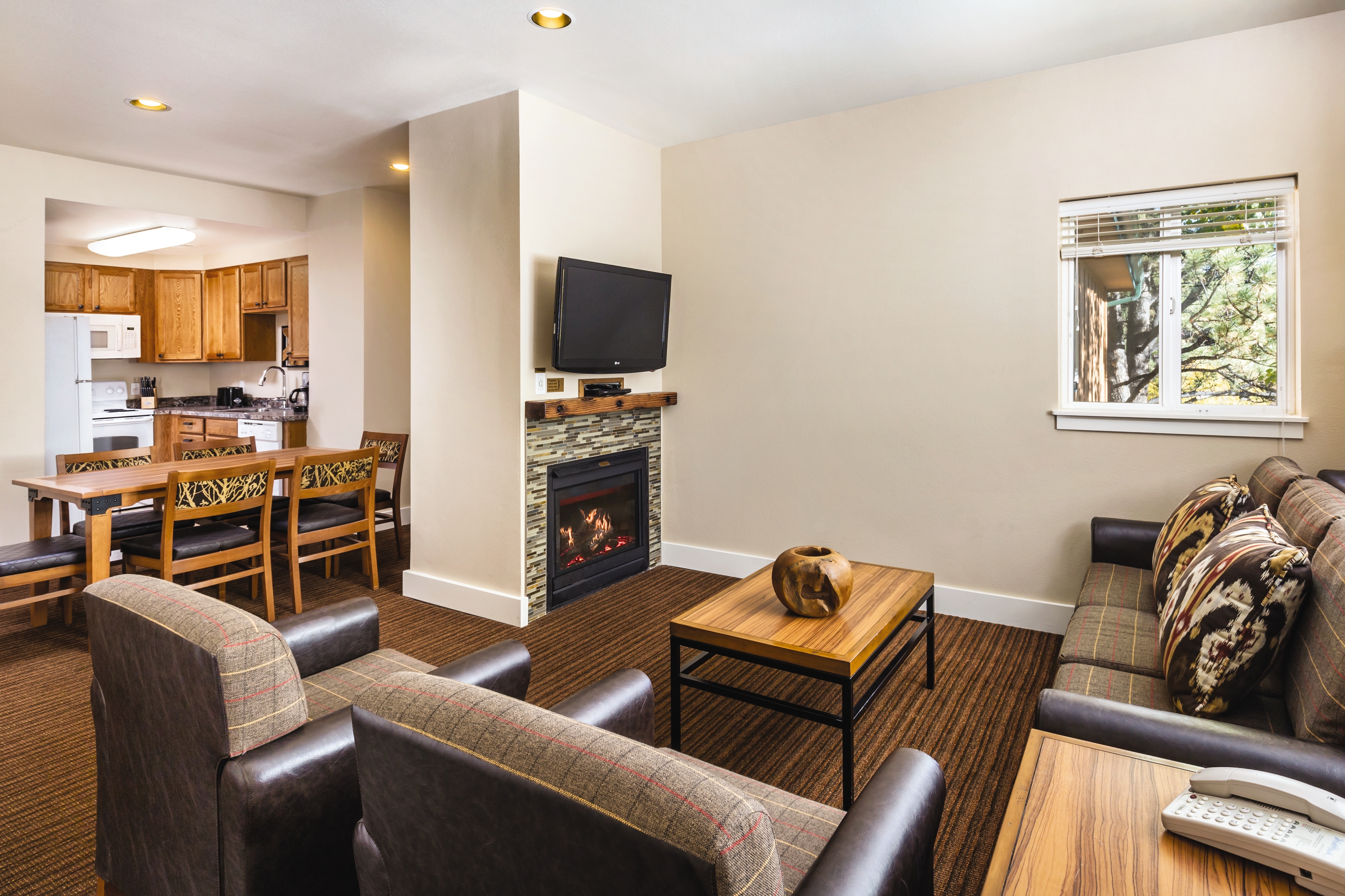 Guest room feature at the WorldMark Estes Park in Estes Park, Colorado