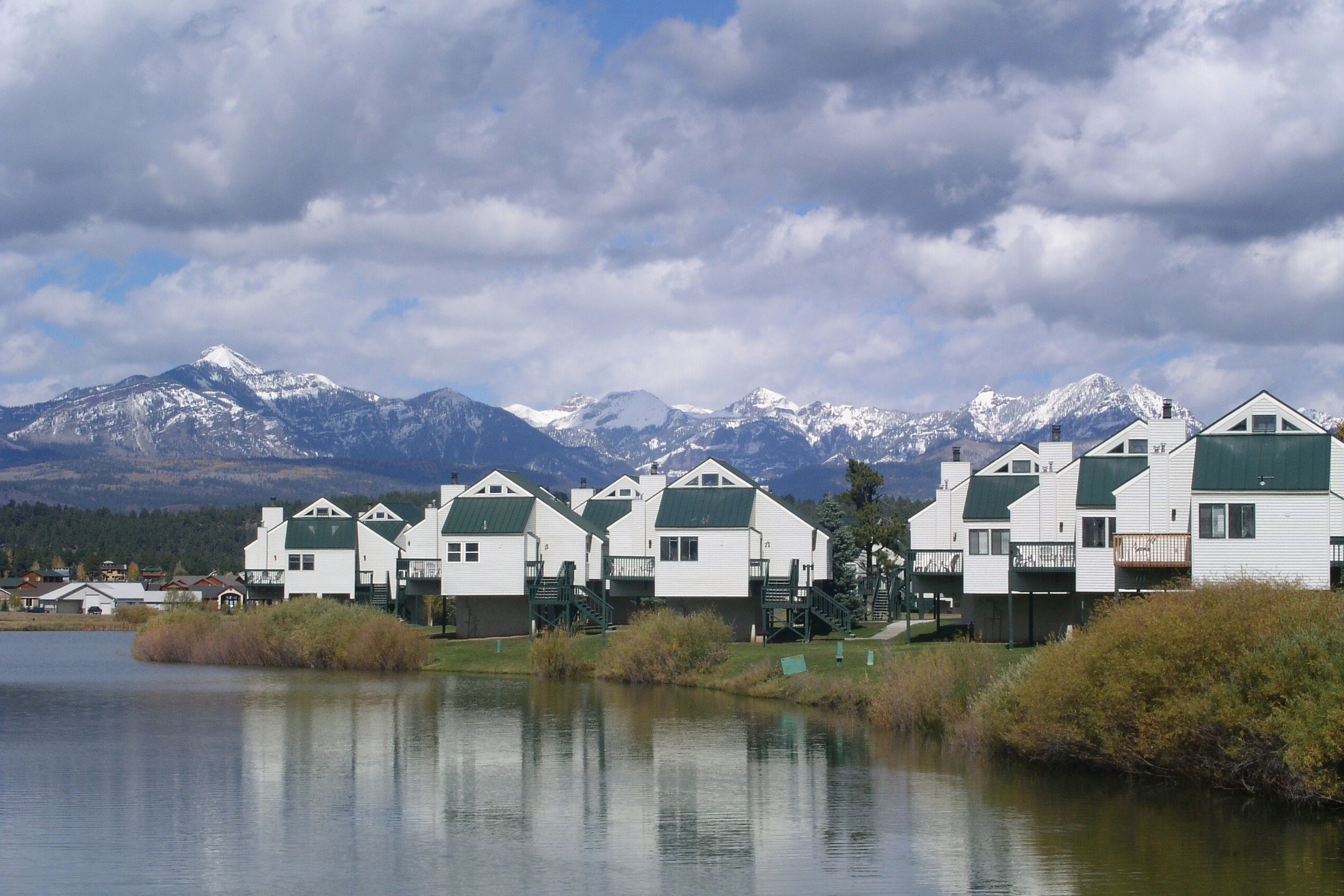 Exterior of Club Wyndham Pagosa hotel in Pagosa Springs, Colorado