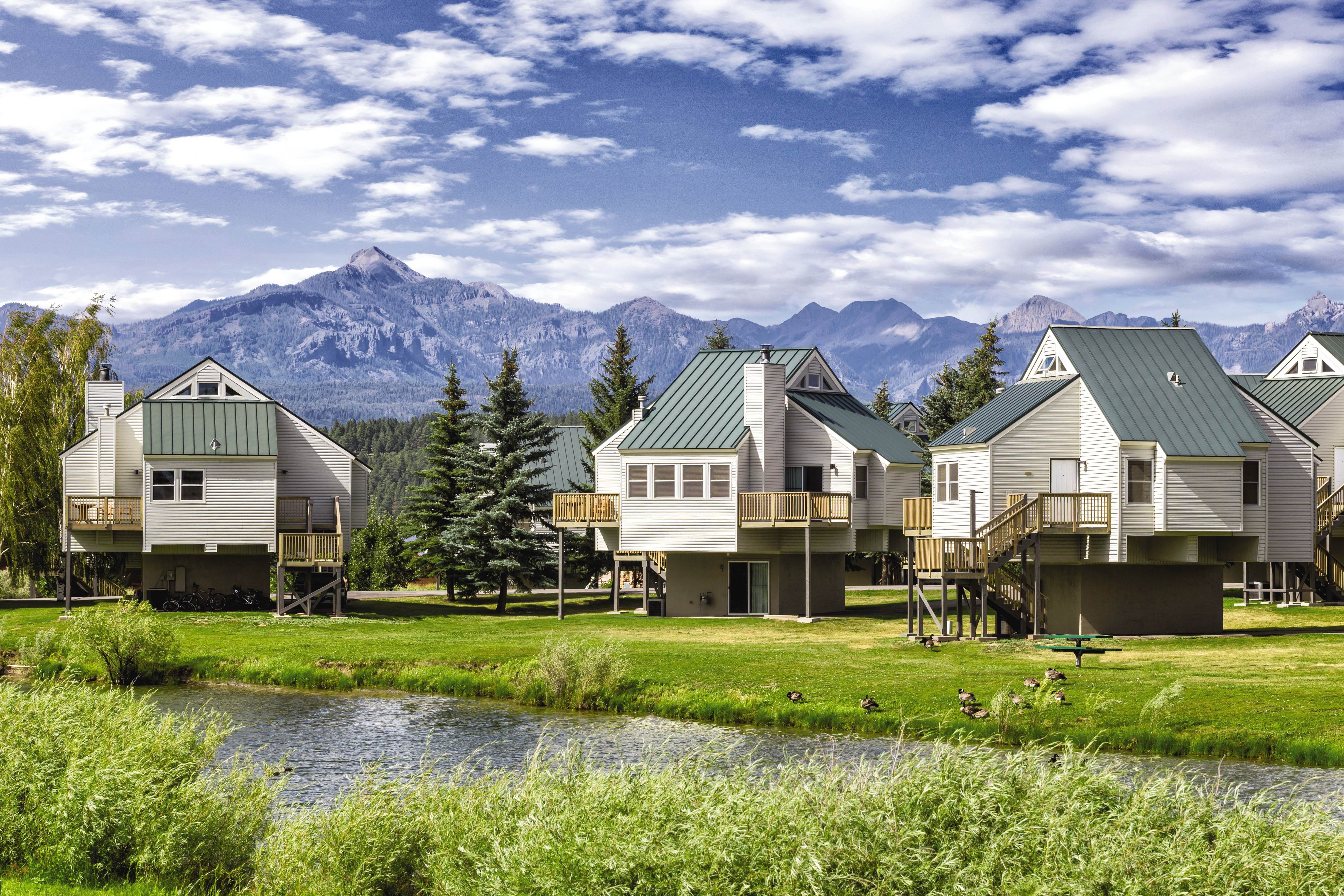 Exterior of Club Wyndham Pagosa hotel in Pagosa Springs, Colorado