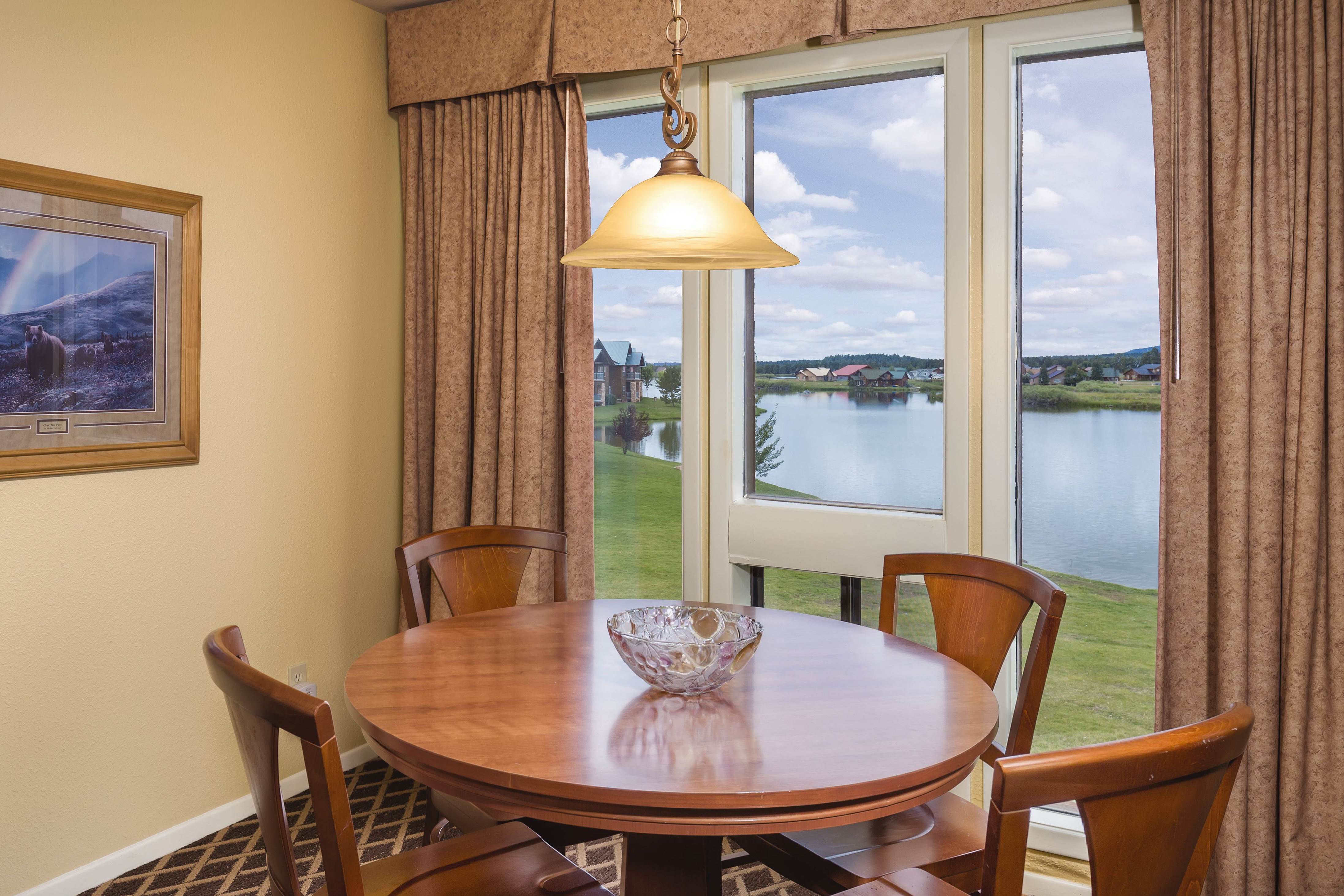 Guest room at the Club Wyndham Pagosa in Pagosa Springs, Colorado