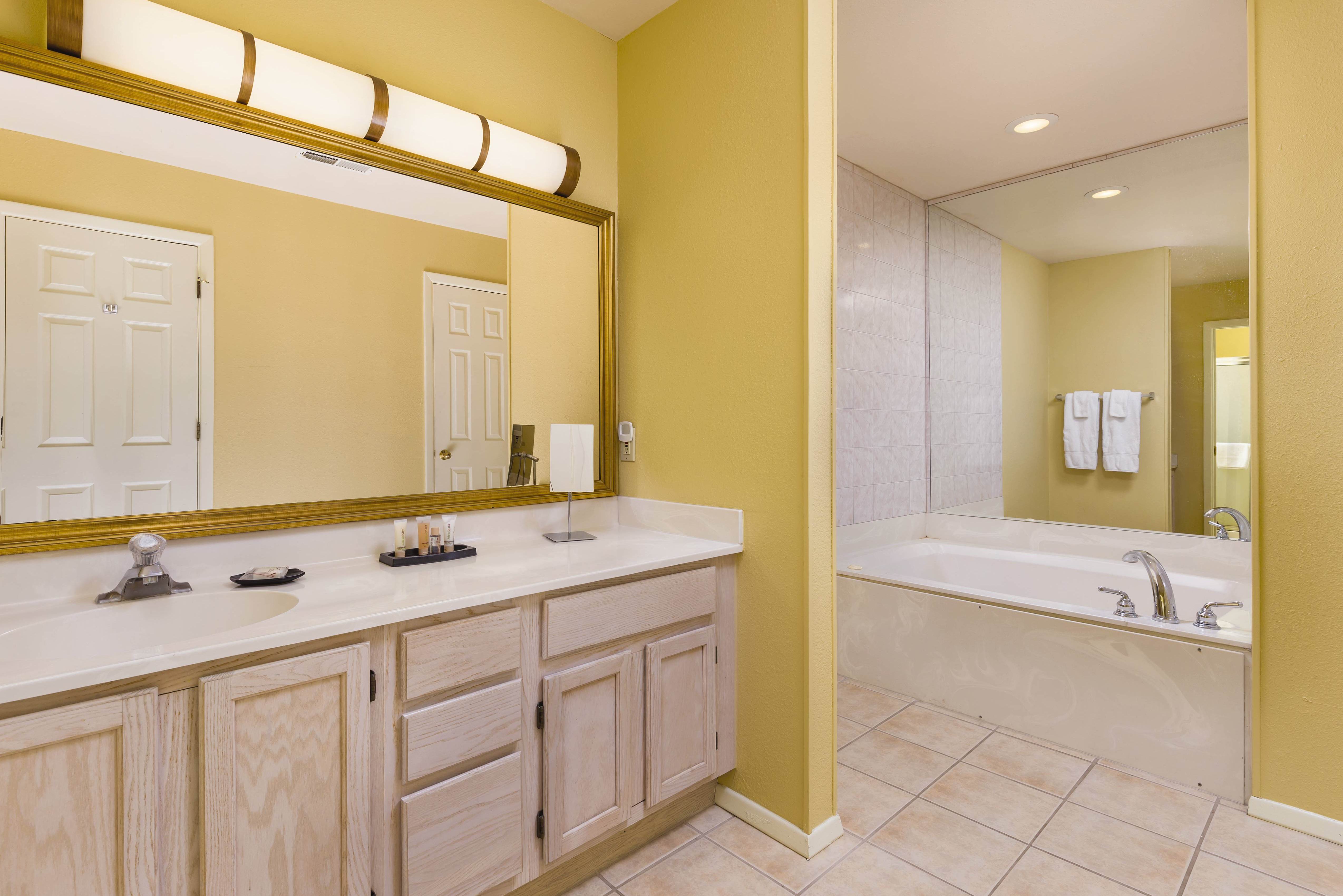 Guest room bath at the Club Wyndham Pagosa in Pagosa Springs, Colorado