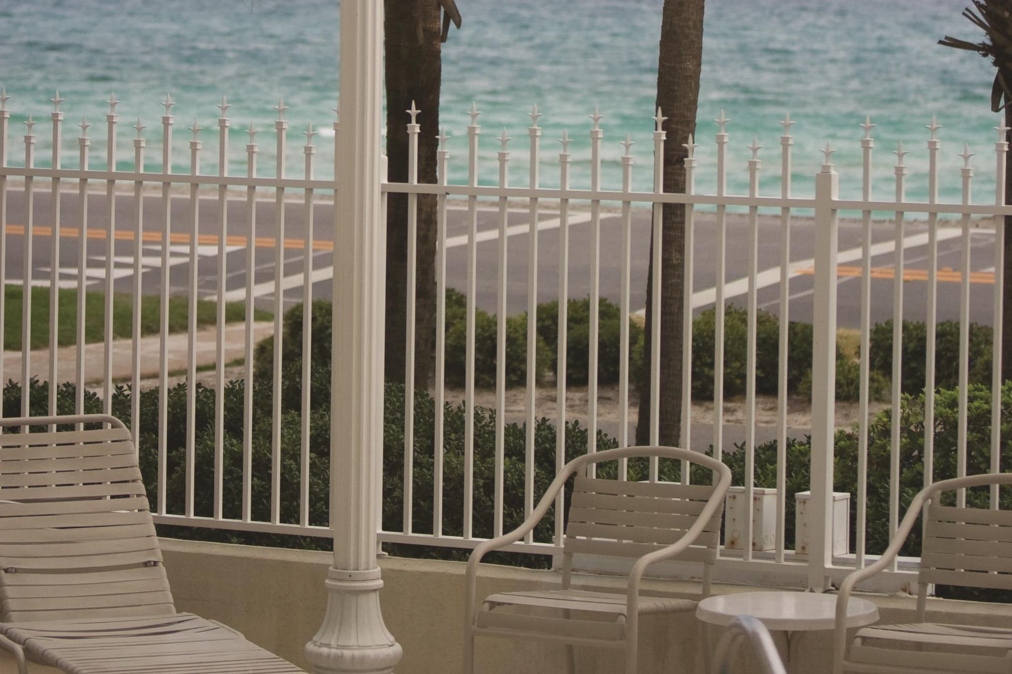 Exterior of Club Wyndham Majestic Sun hotel in Destin, Florida