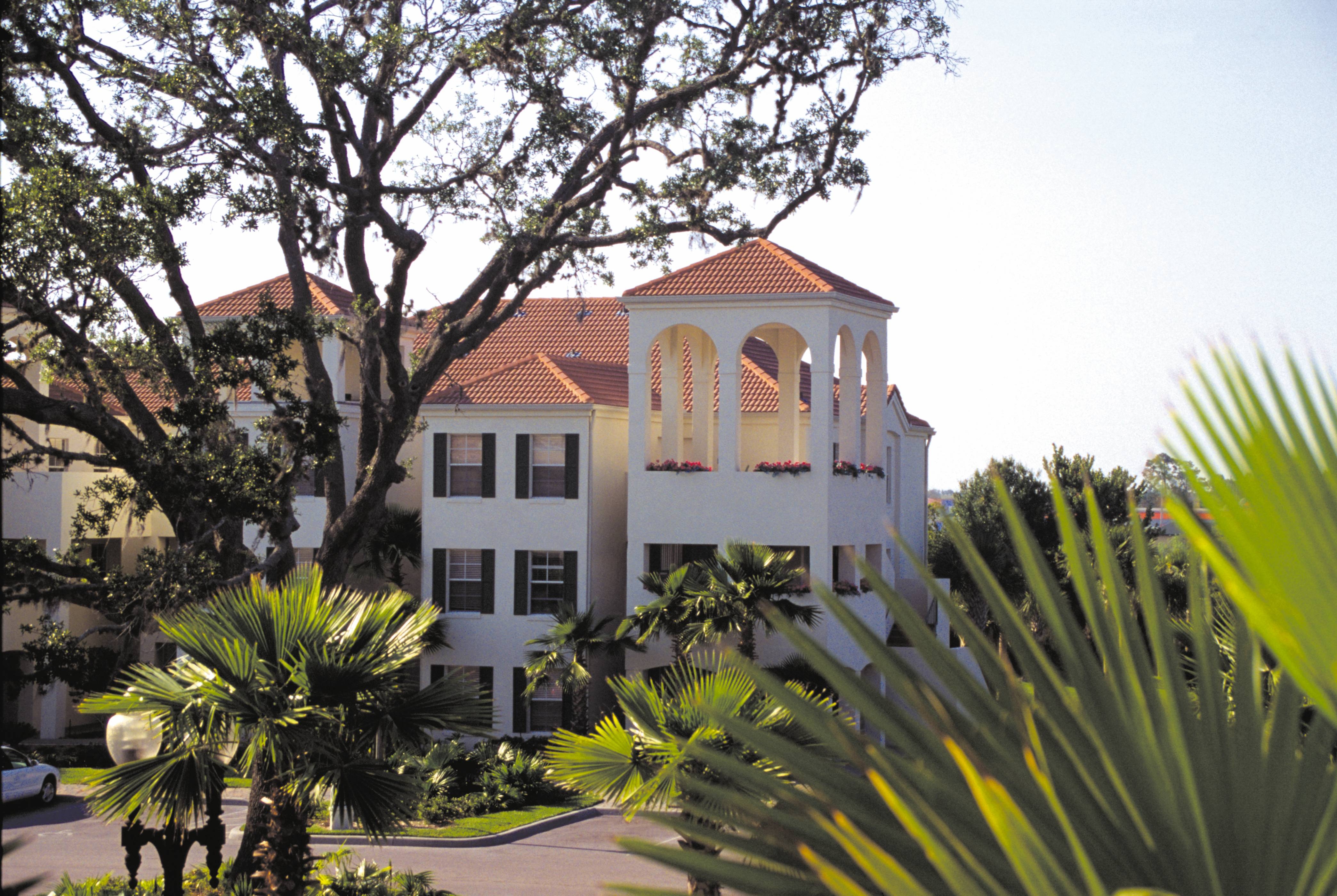 Exterior Day Image of Club Wyndham Star Island hotel in Kissimmee, Florida